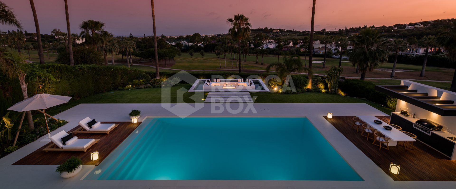 Exceptional villa front line to Los Naranjos Golf