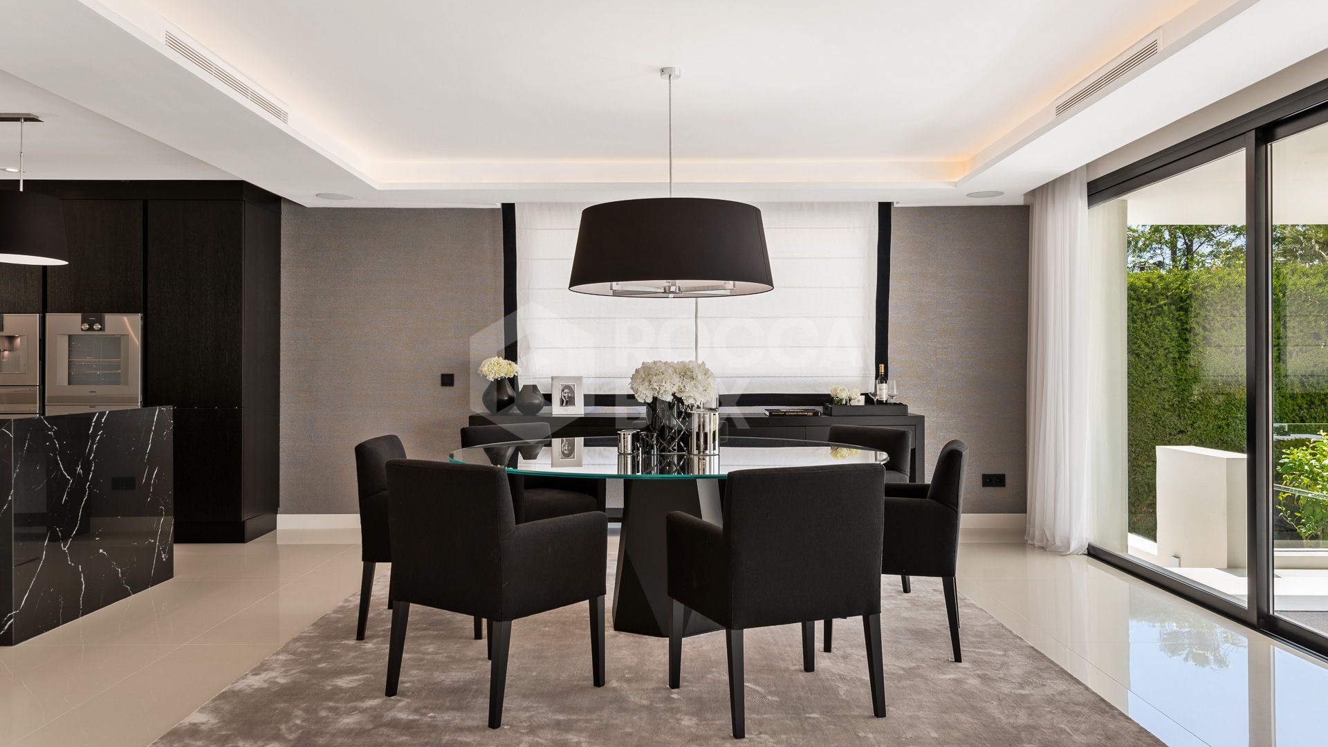 Exceptional villa front line to Los Naranjos Golf