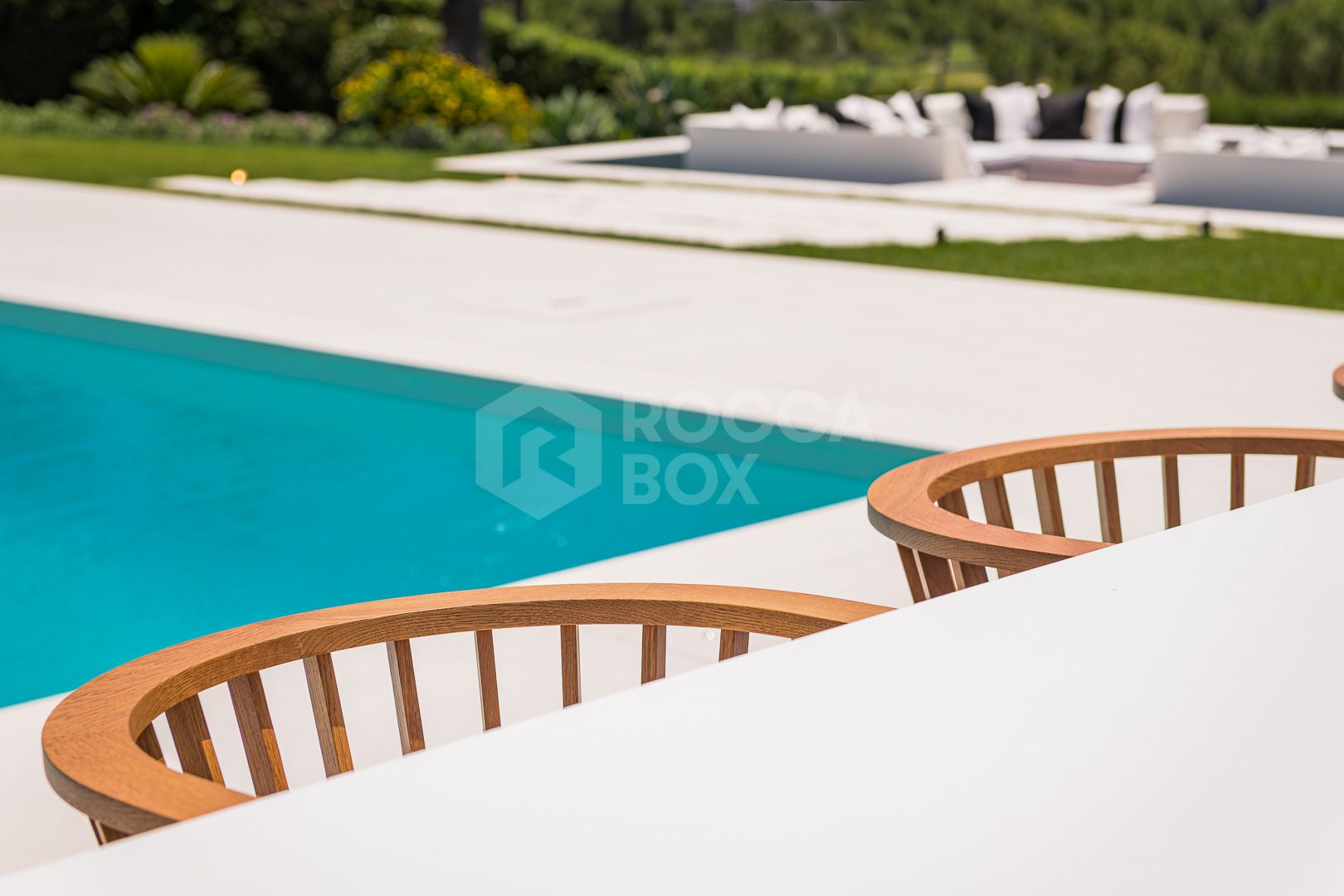 Exceptional villa front line to Los Naranjos Golf