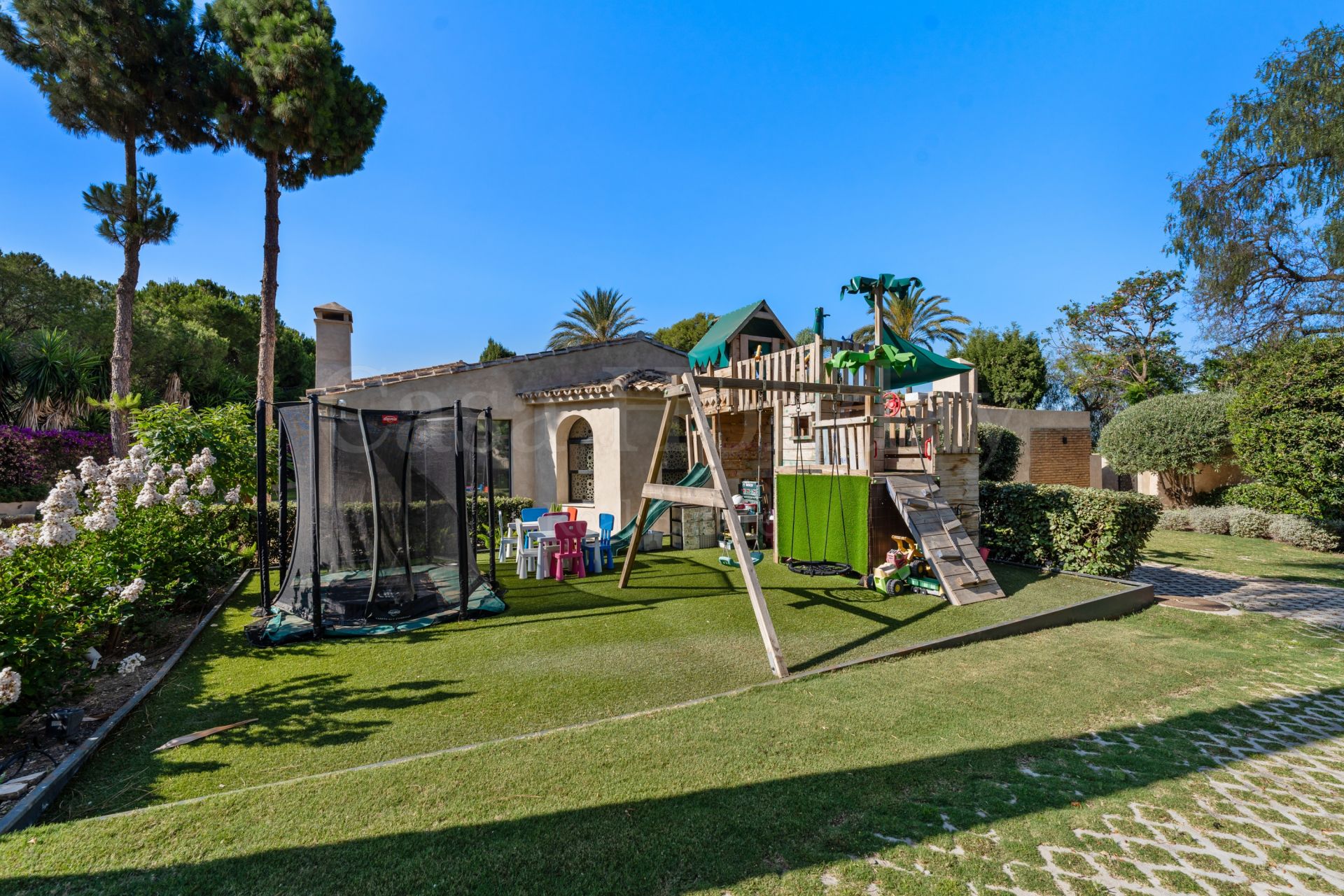 Villa en Rio Real, Marbella