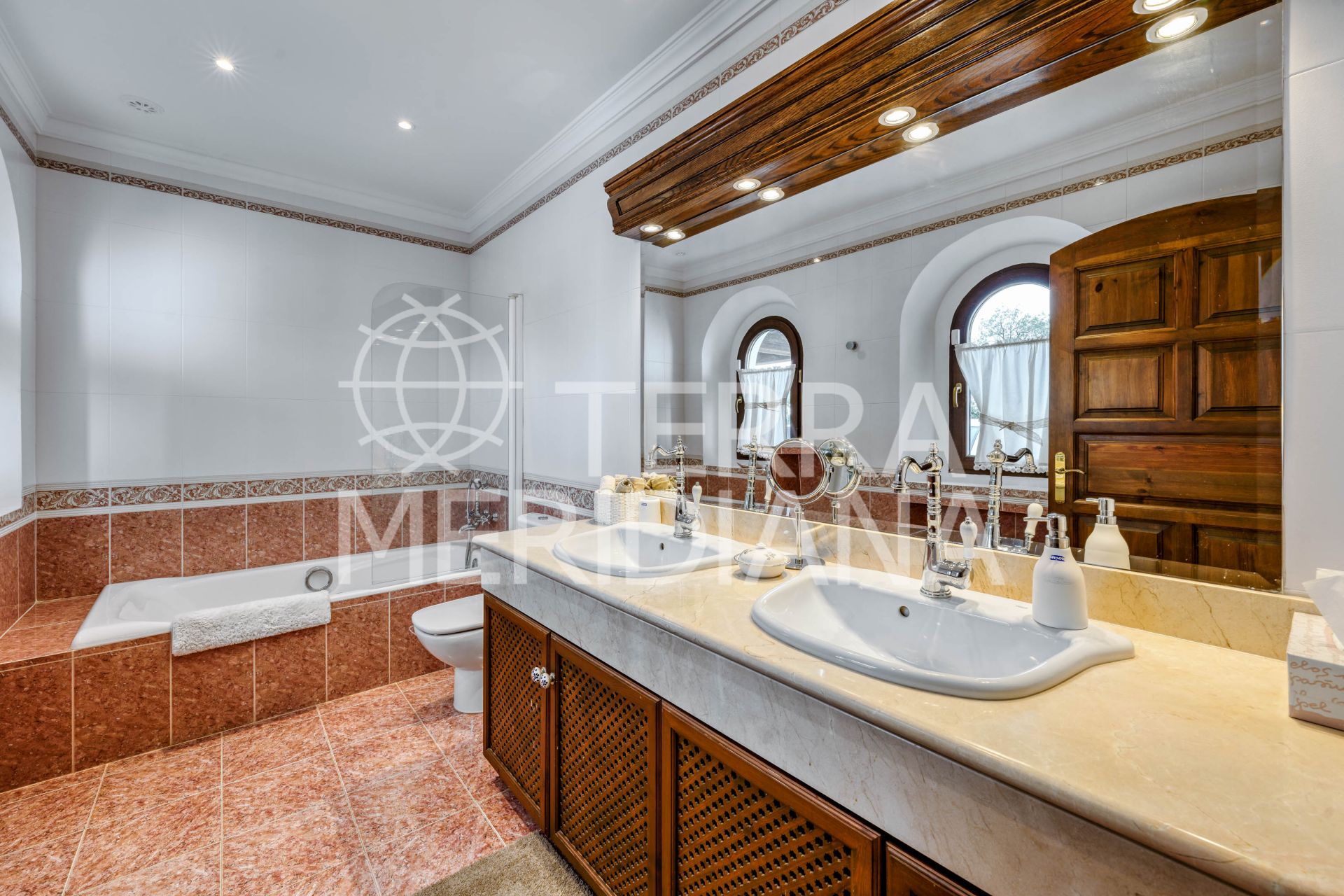 Finca in La Mairena, Marbella