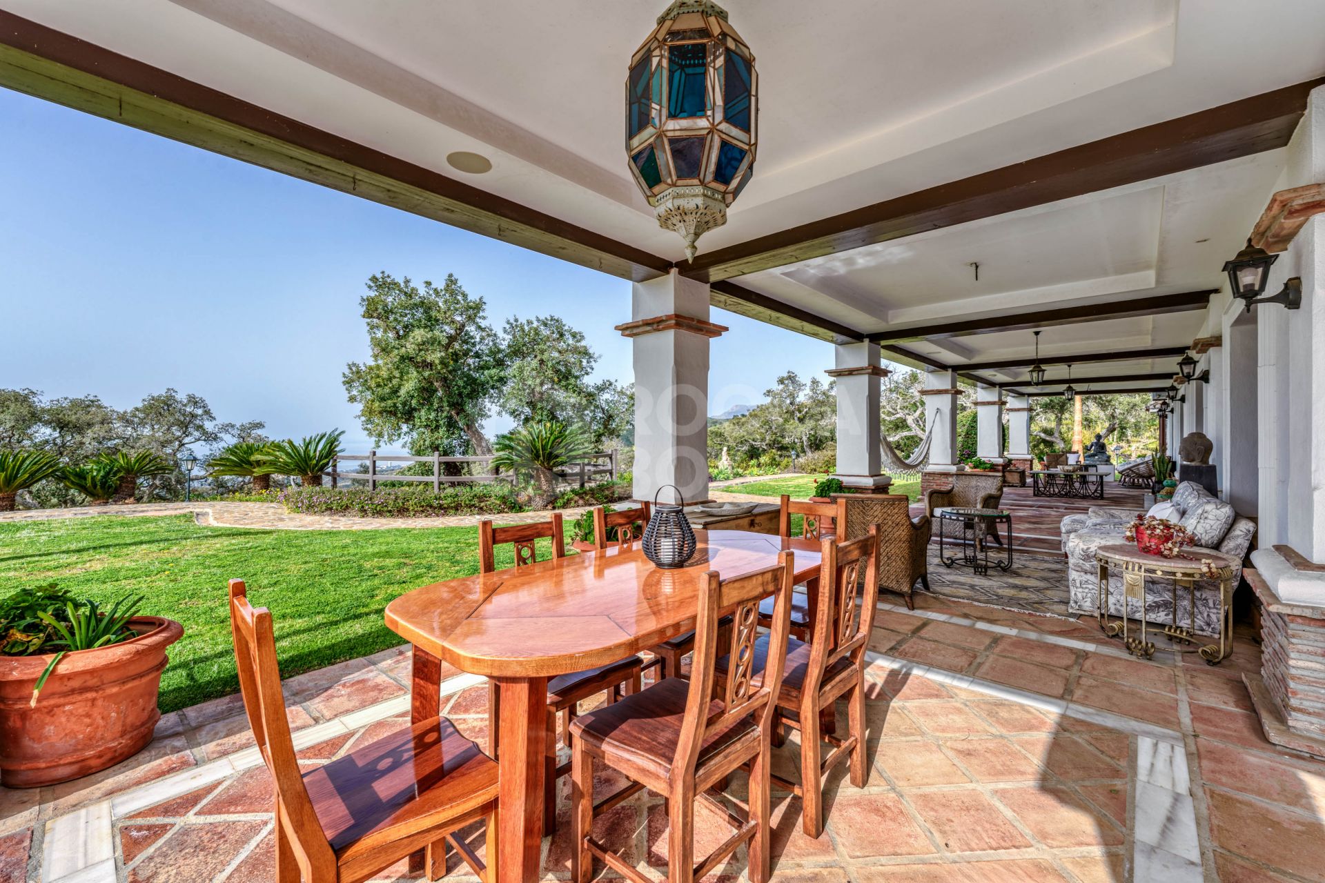 Astonishing country estate with sea views in La Mairena