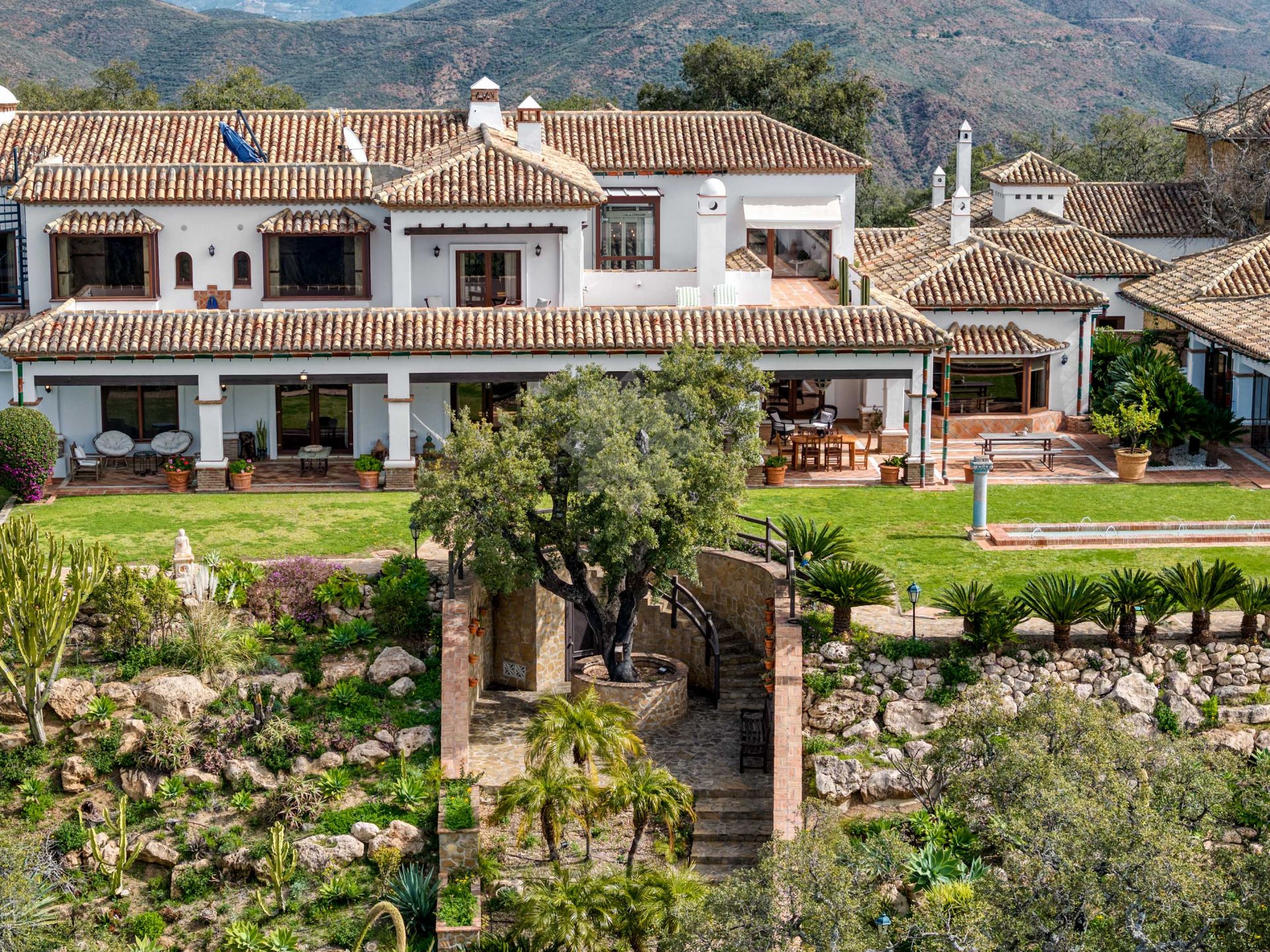 Finca en La Mairena, Marbella