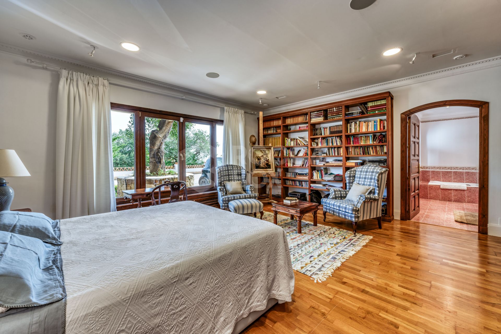 Astonishing country estate with sea views in La Mairena