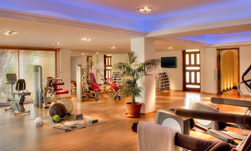 Spacious frontline golf townhouse in Las Encinas, La Quinta, Benahavís