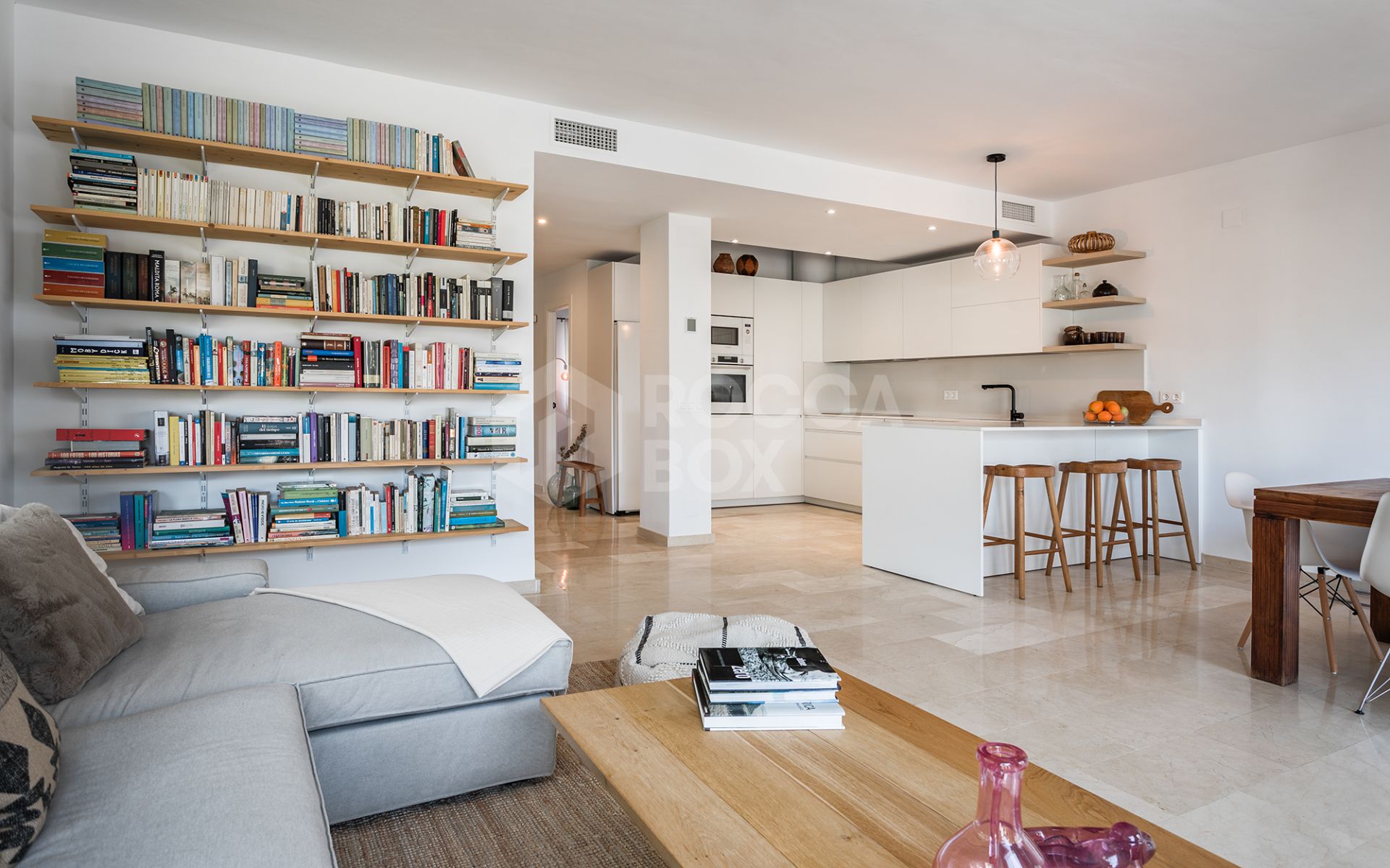 Spacious frontline golf townhouse in Las Encinas, La Quinta, Benahavís