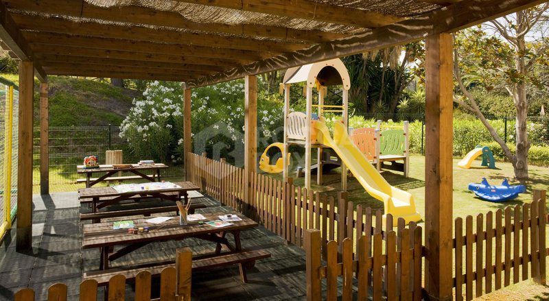 Spacious frontline golf townhouse in Las Encinas, La Quinta, Benahavís