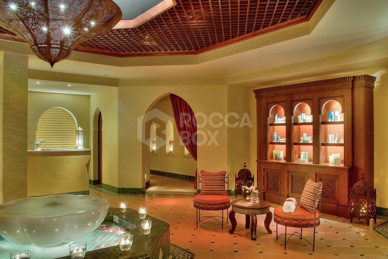 Spacious frontline golf townhouse in Las Encinas, La Quinta, Benahavís