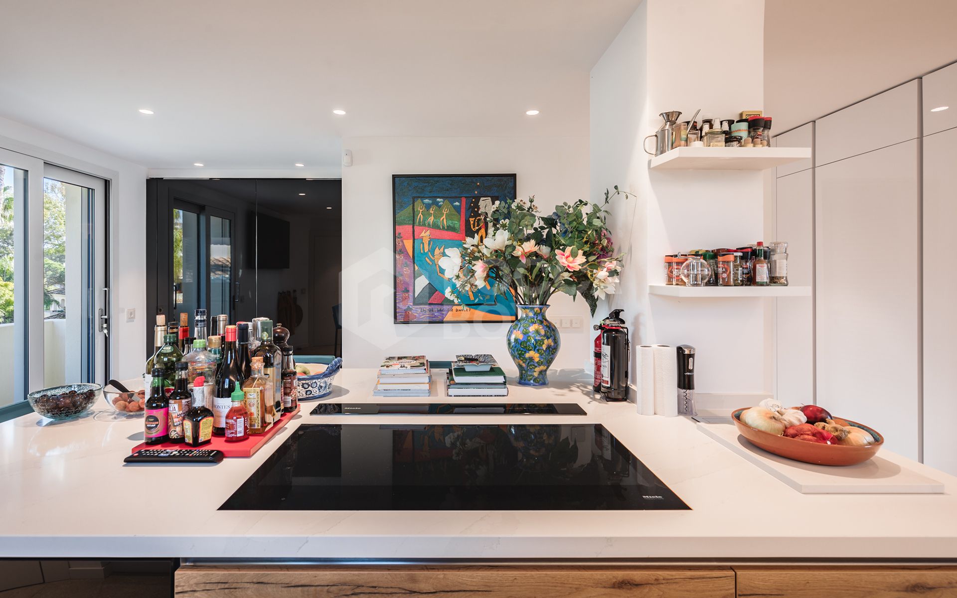 Exquisitely renovated, spacious duplex penthouse in Las Alamandas, Nueva Andalucía