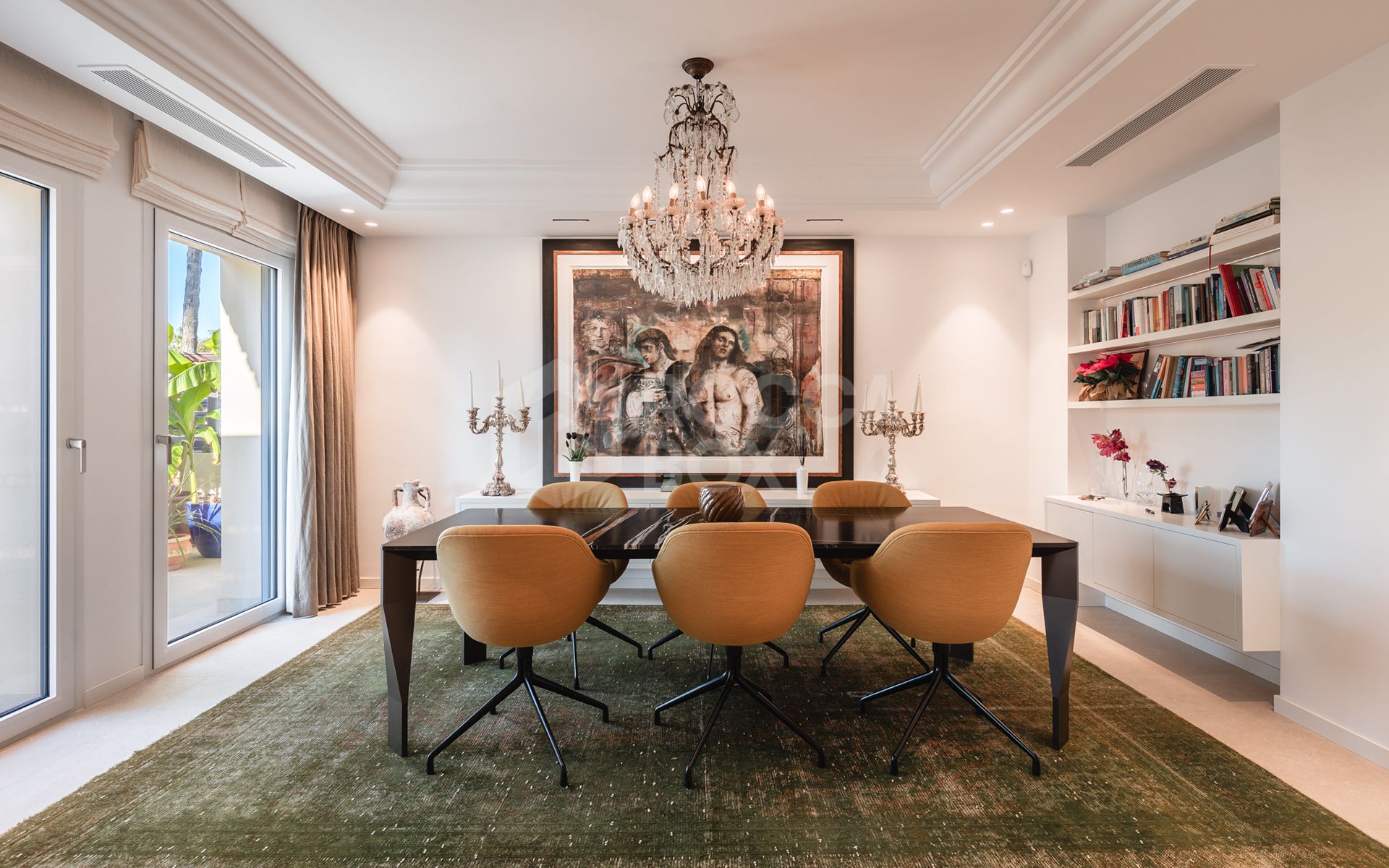 Exquisitely renovated, spacious duplex penthouse in Las Alamandas, Nueva Andalucía