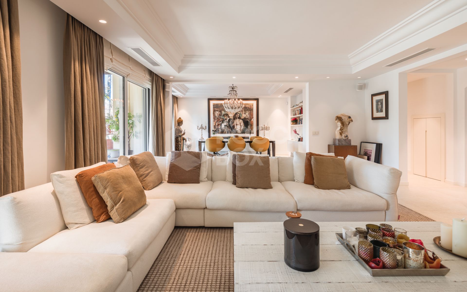 Exquisitely renovated, spacious duplex penthouse in Las Alamandas, Nueva Andalucía