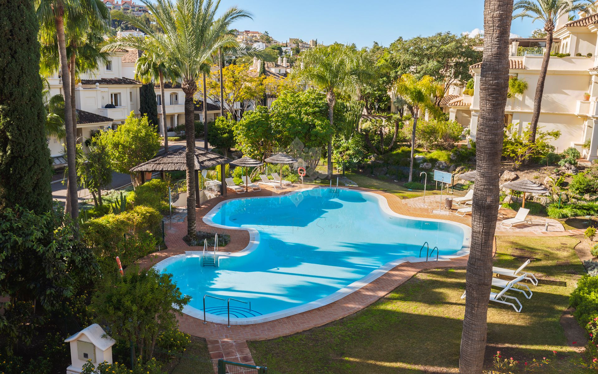 Duplex Penthouse in Las Alamandas, Marbella