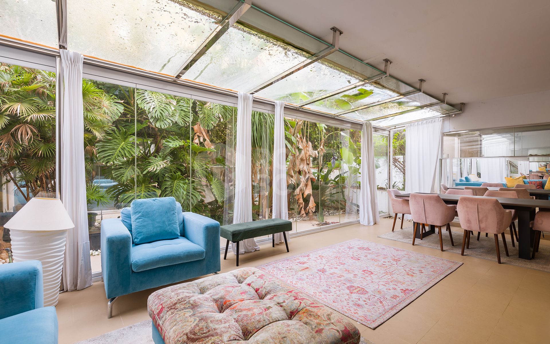 Stylish ground-floor apartment in Las Lomas del Marbella Club, on Marbella's Golden Mile