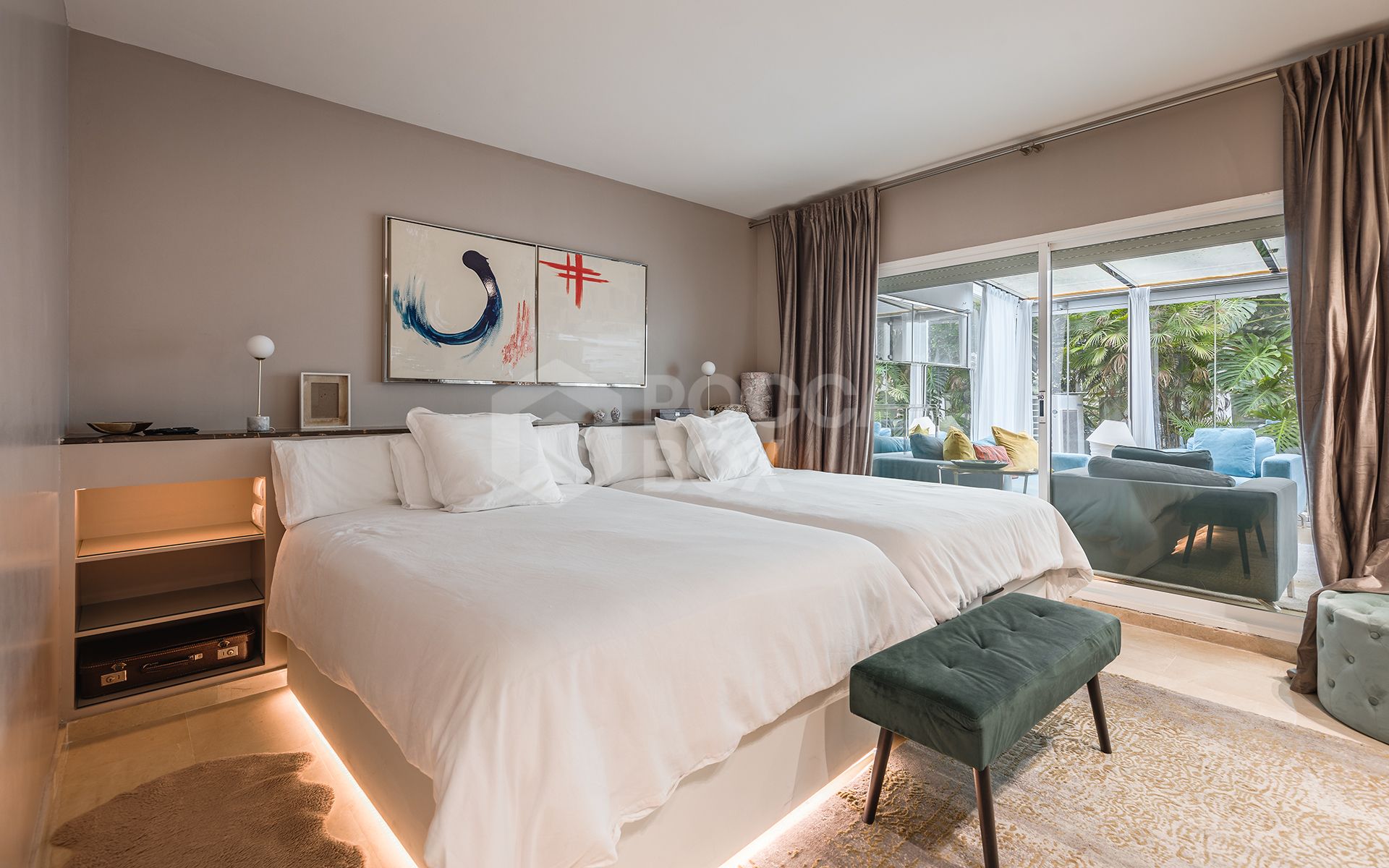 Stylish ground-floor apartment in Las Lomas del Marbella Club, on Marbella's Golden Mile