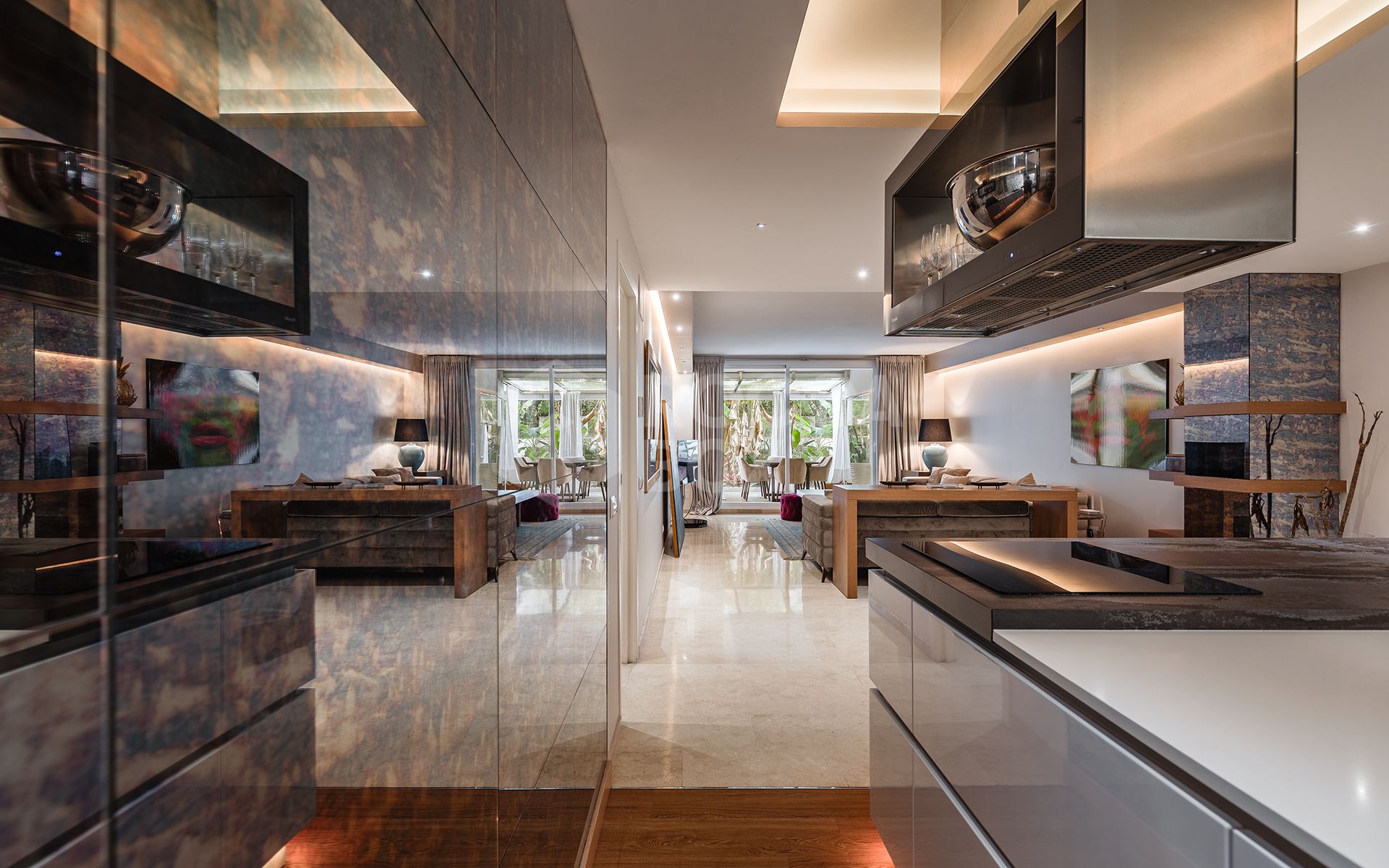 Stylish ground-floor apartment in Las Lomas del Marbella Club, on Marbella's Golden Mile