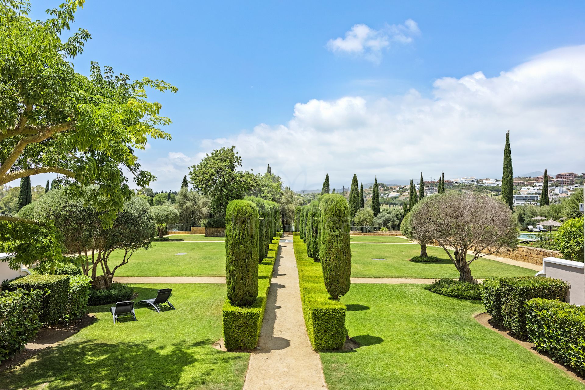 Ground Floor Apartment in Los Flamingos, Benahavis