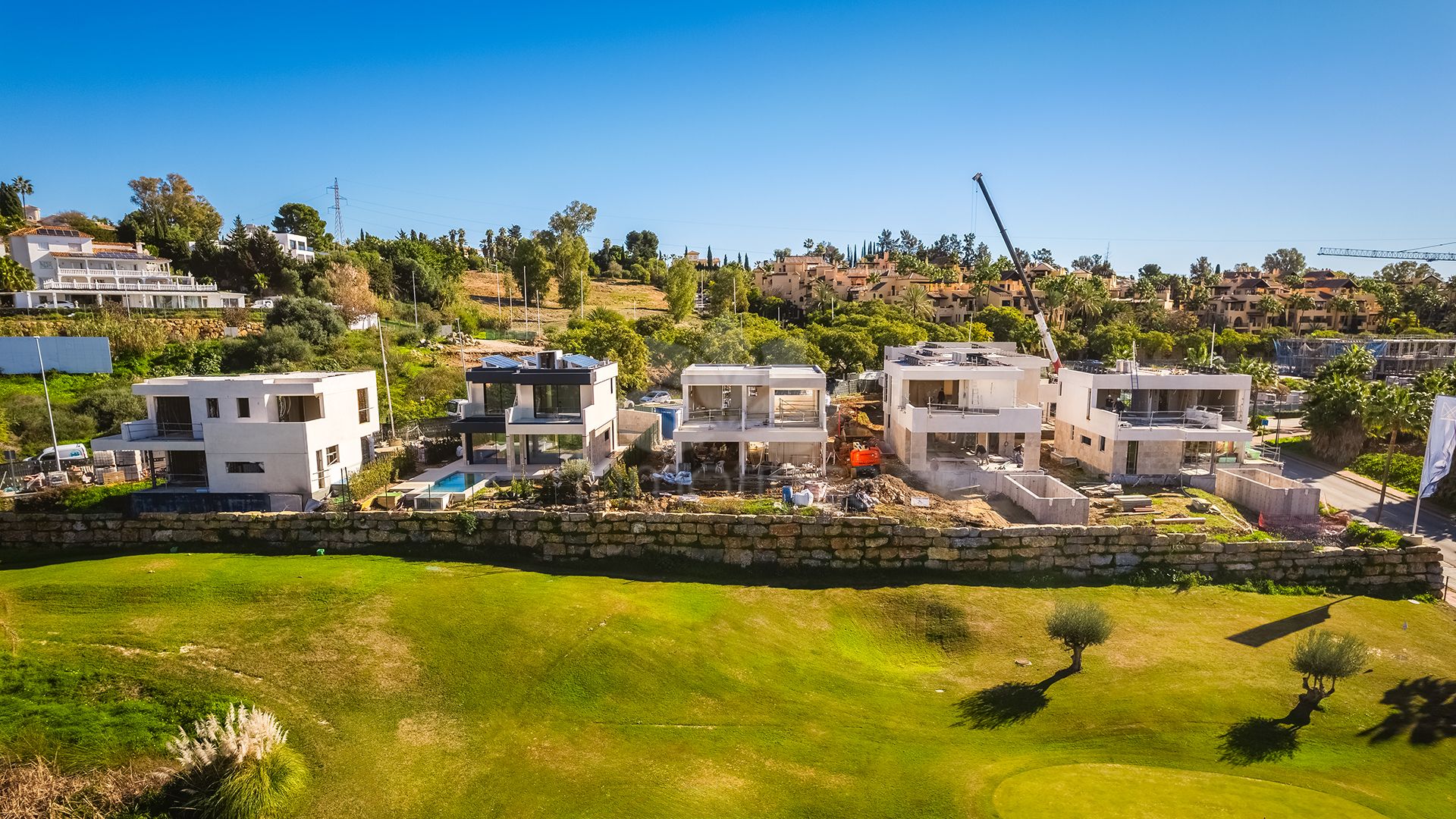 Villa in New Golden Mile, Estepona
