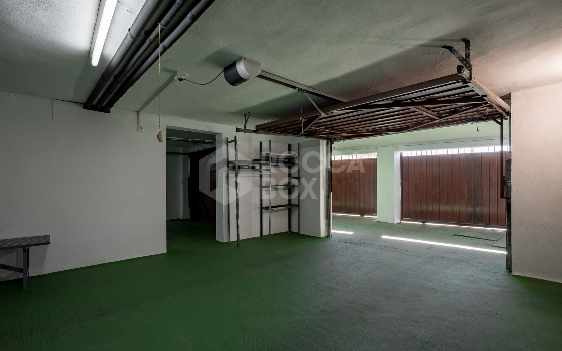 Fantastic villa with panoramic sea views walking distance to amenities in Nueva Andalucia