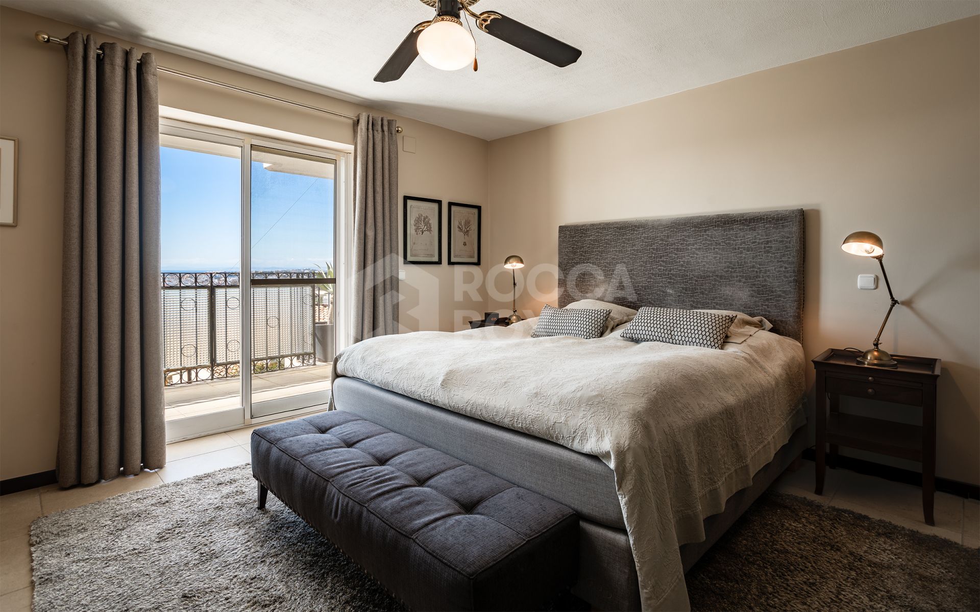 Fantastic villa with panoramic sea views walking distance to amenities in Nueva Andalucia