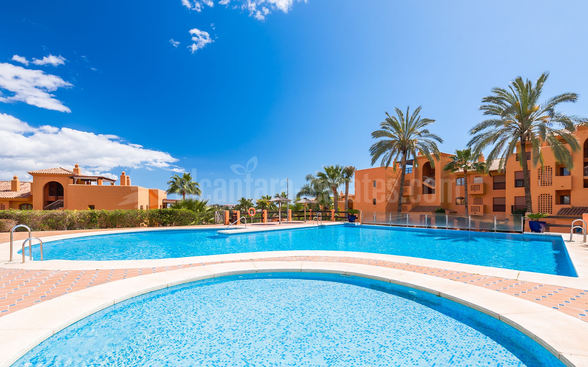 Apartamento Planta Baja en Gazules del Sol, Benahavis
