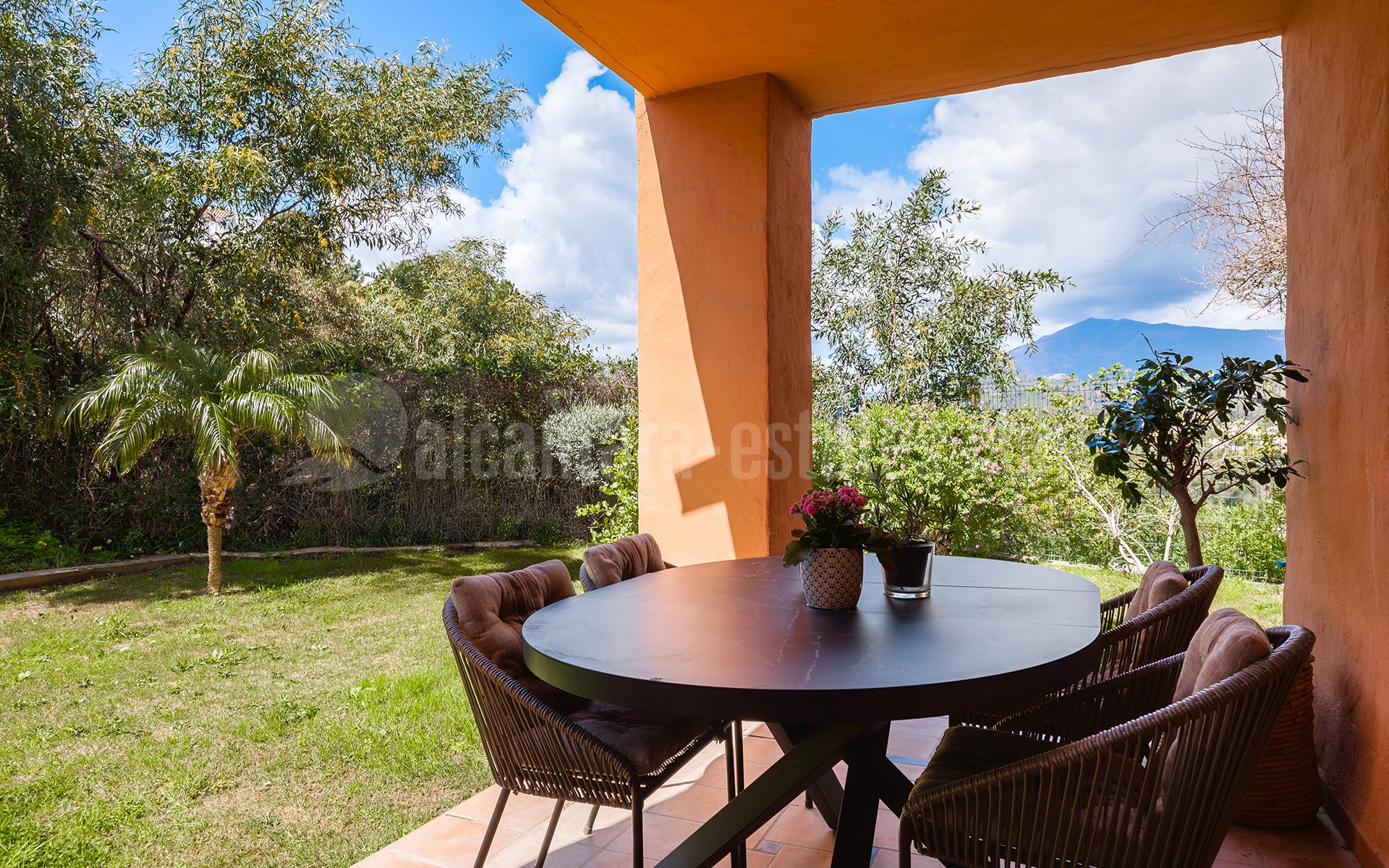 Apartamento Planta Baja en Gazules del Sol, Benahavis