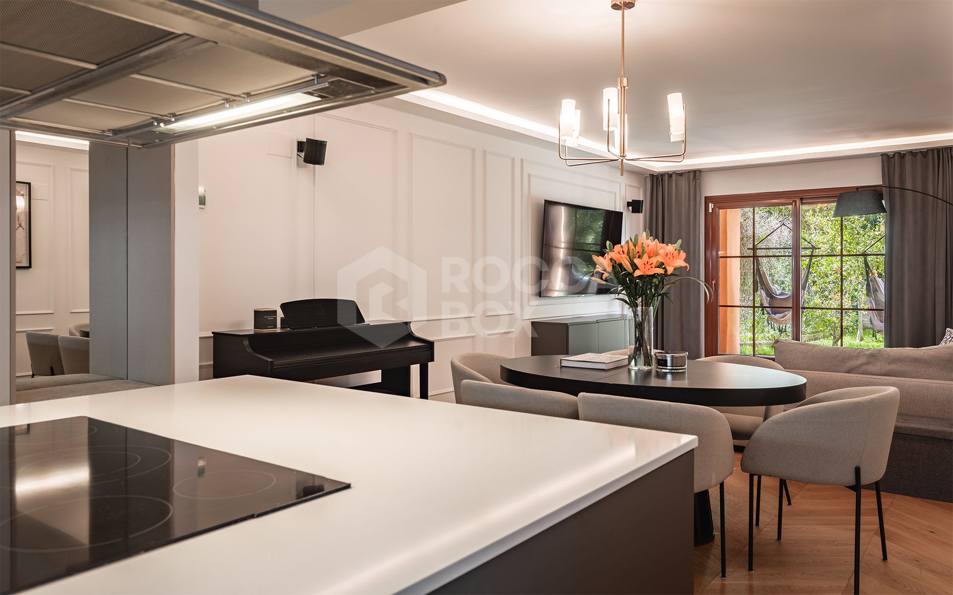 Fully renovated garden apartment in Gazules del Sol, a gated complex close to amenities in Benahavís