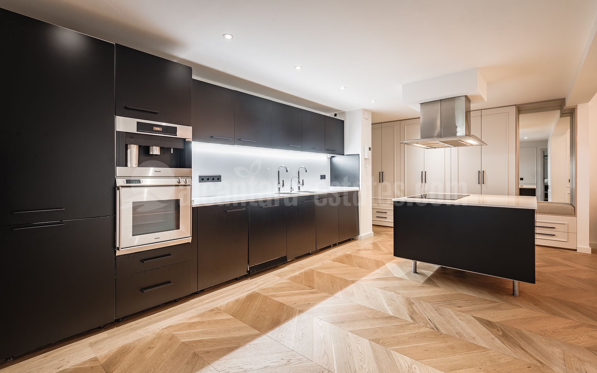 Apartamento Planta Baja en Gazules del Sol, Benahavis