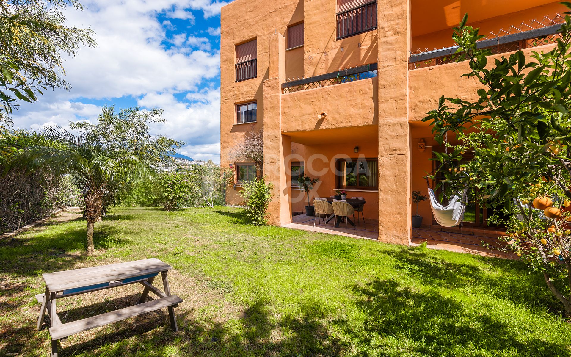 Fully renovated garden apartment in Gazules del Sol, a gated complex close to amenities in Benahavís