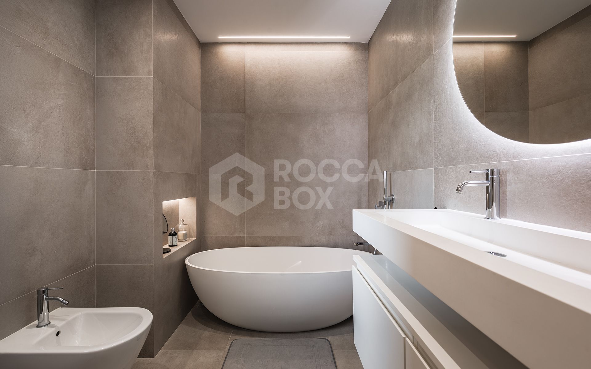 Fully renovated garden apartment in Gazules del Sol, a gated complex close to amenities in Benahavís