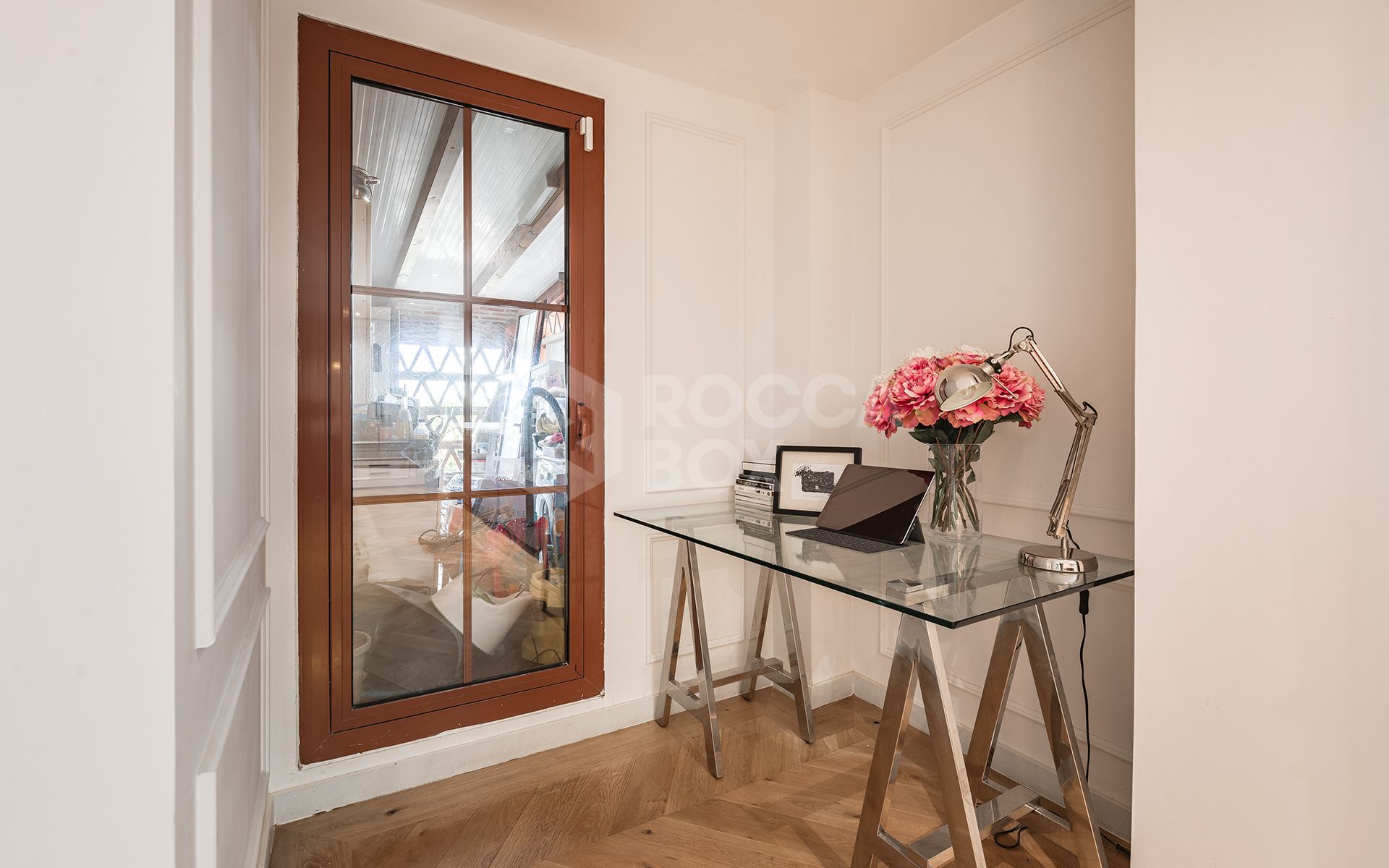 Fully renovated garden apartment in Gazules del Sol, a gated complex close to amenities in Benahavís