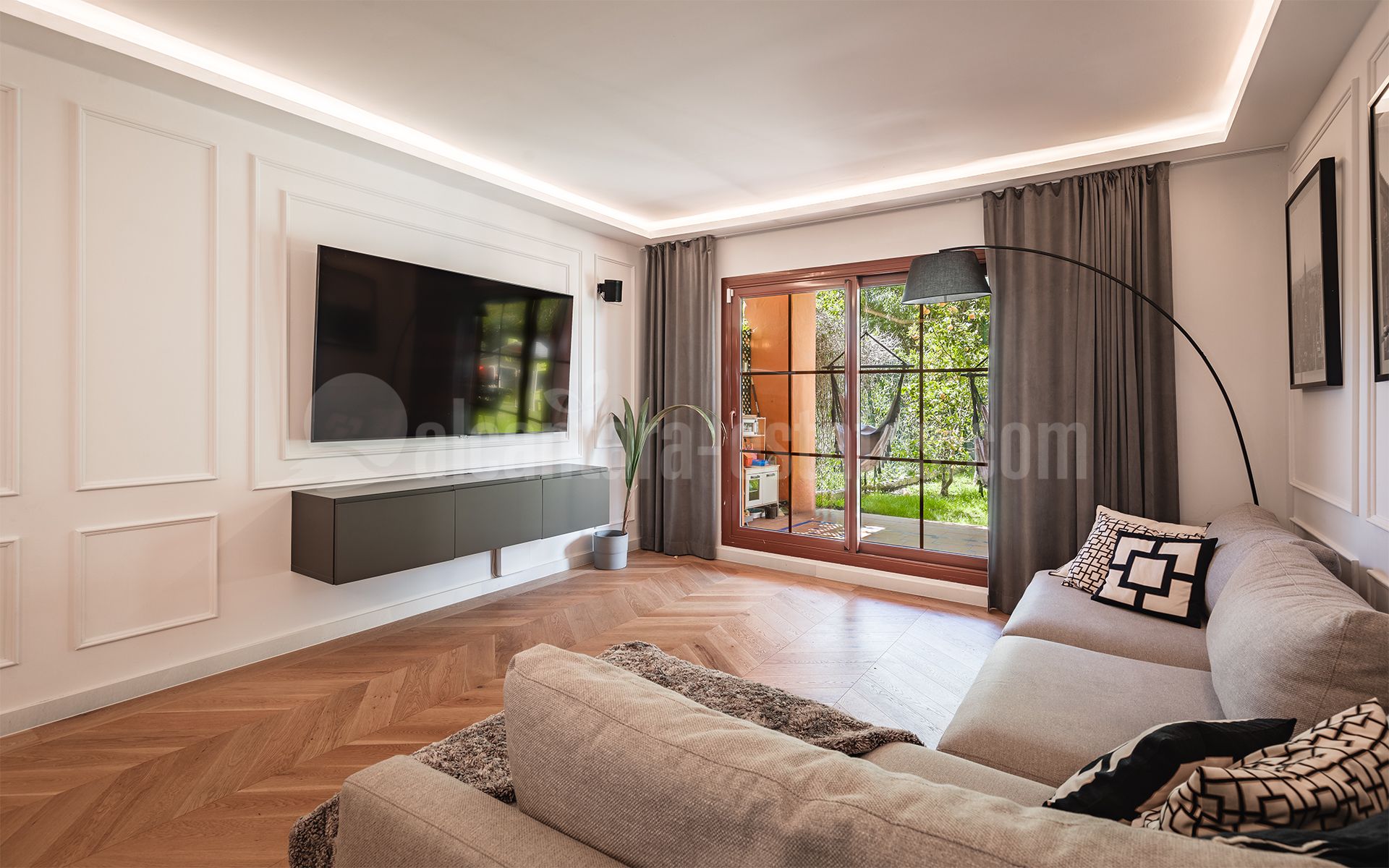 Apartamento Planta Baja en Gazules del Sol, Benahavis