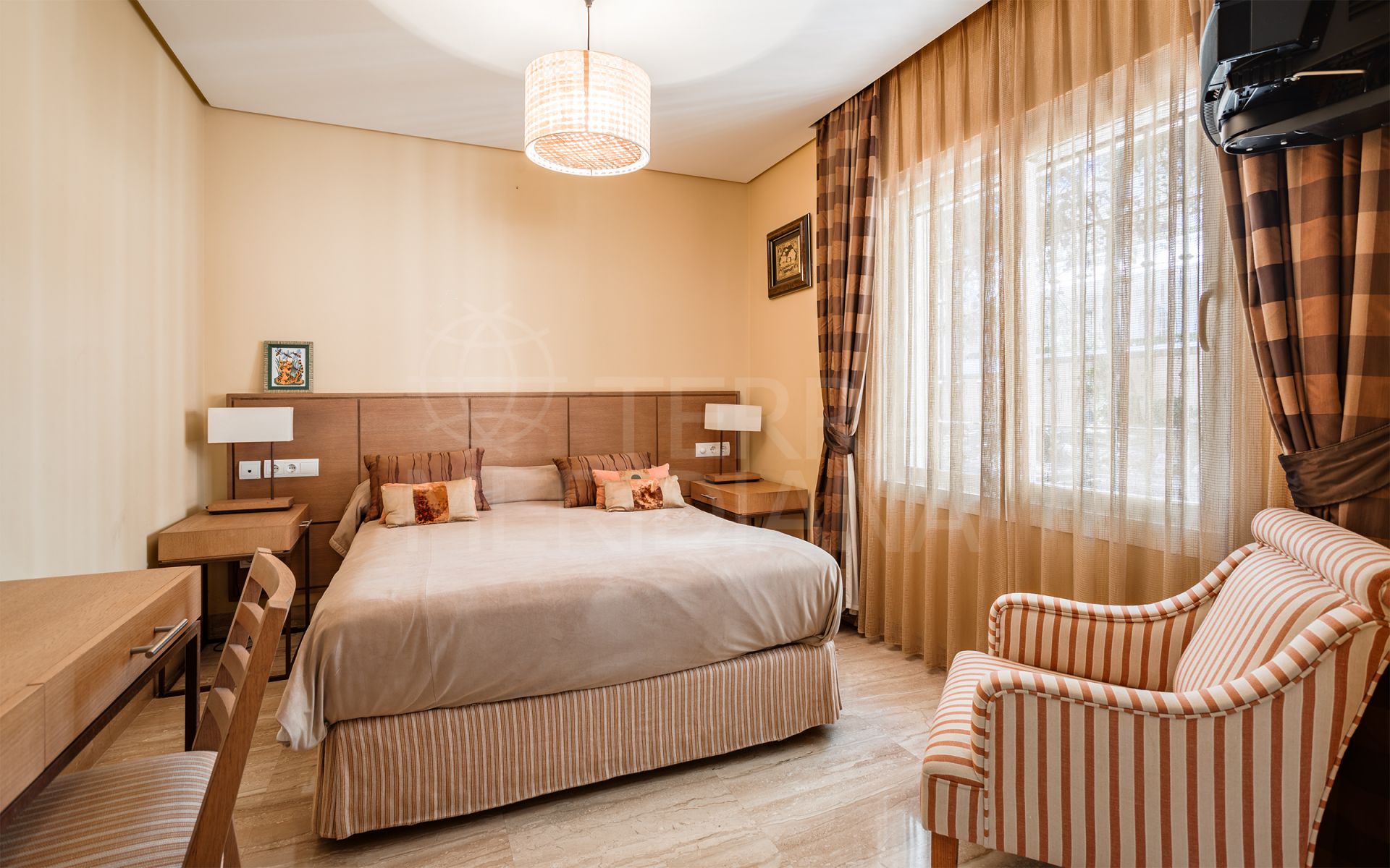 Villa in Hacienda Beach, Estepona