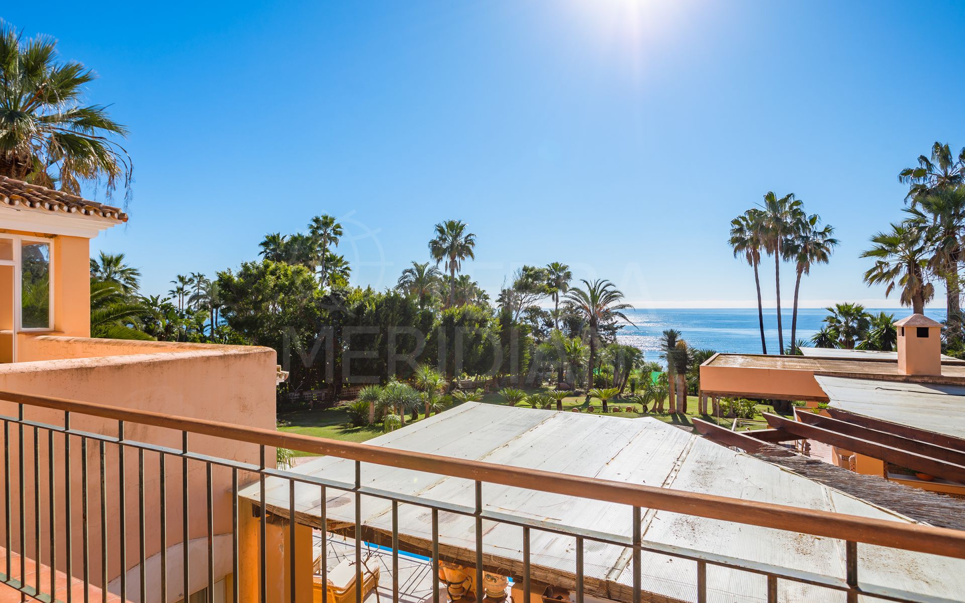 Villa in Hacienda Beach, Estepona