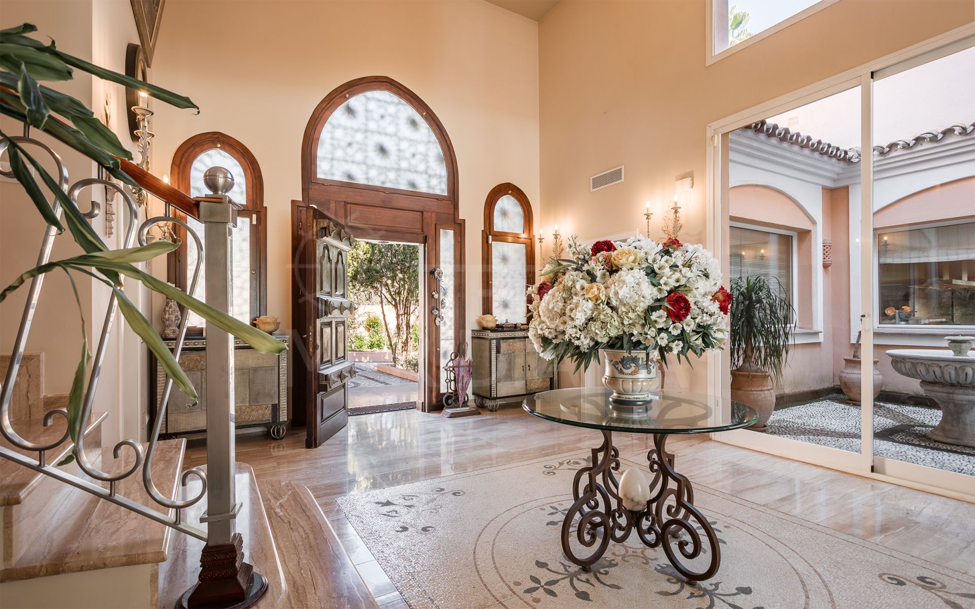 Villa in Hacienda Beach, Estepona