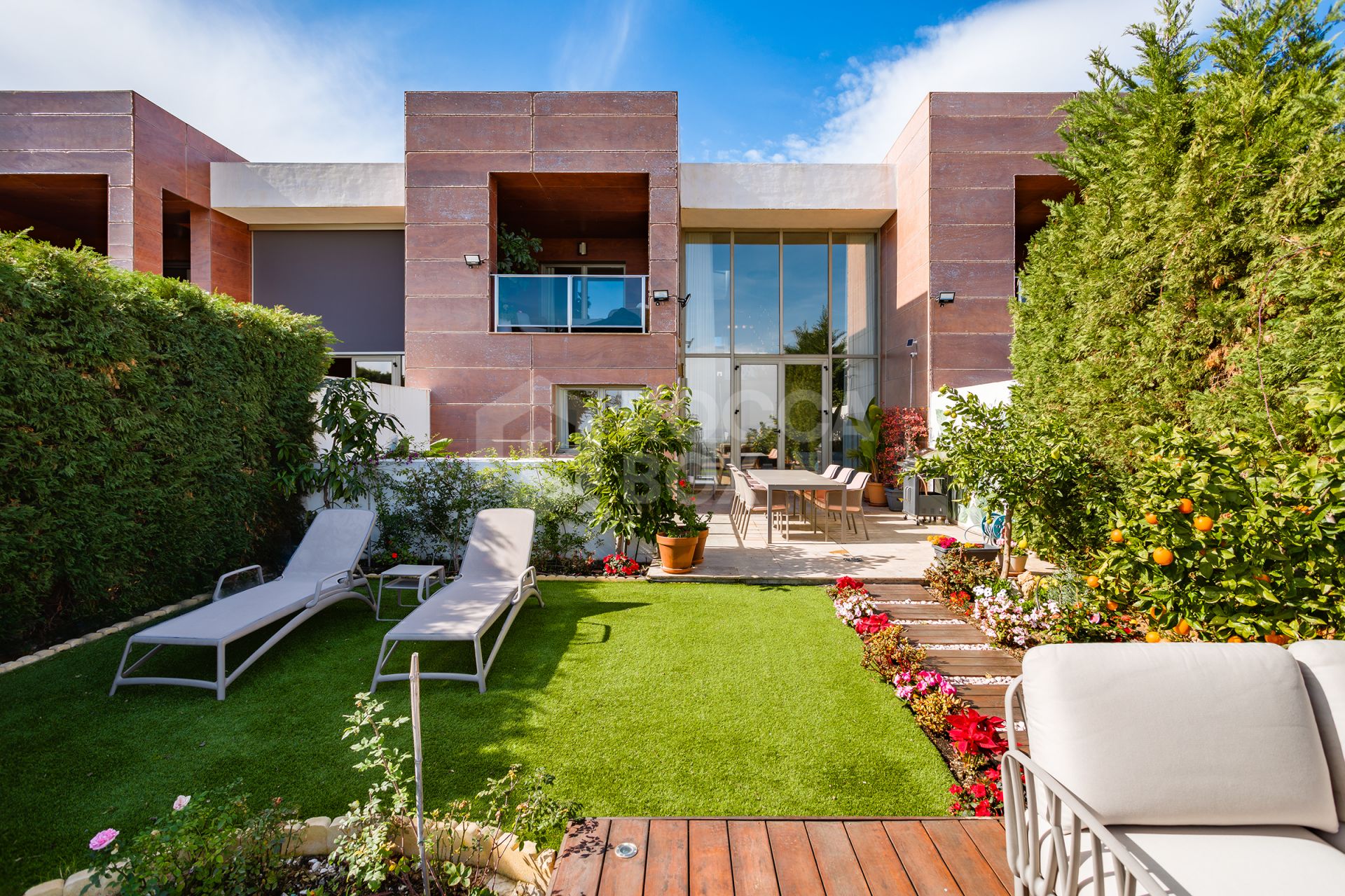 Semi-detached house with open views in Marbella Views, Benahavís