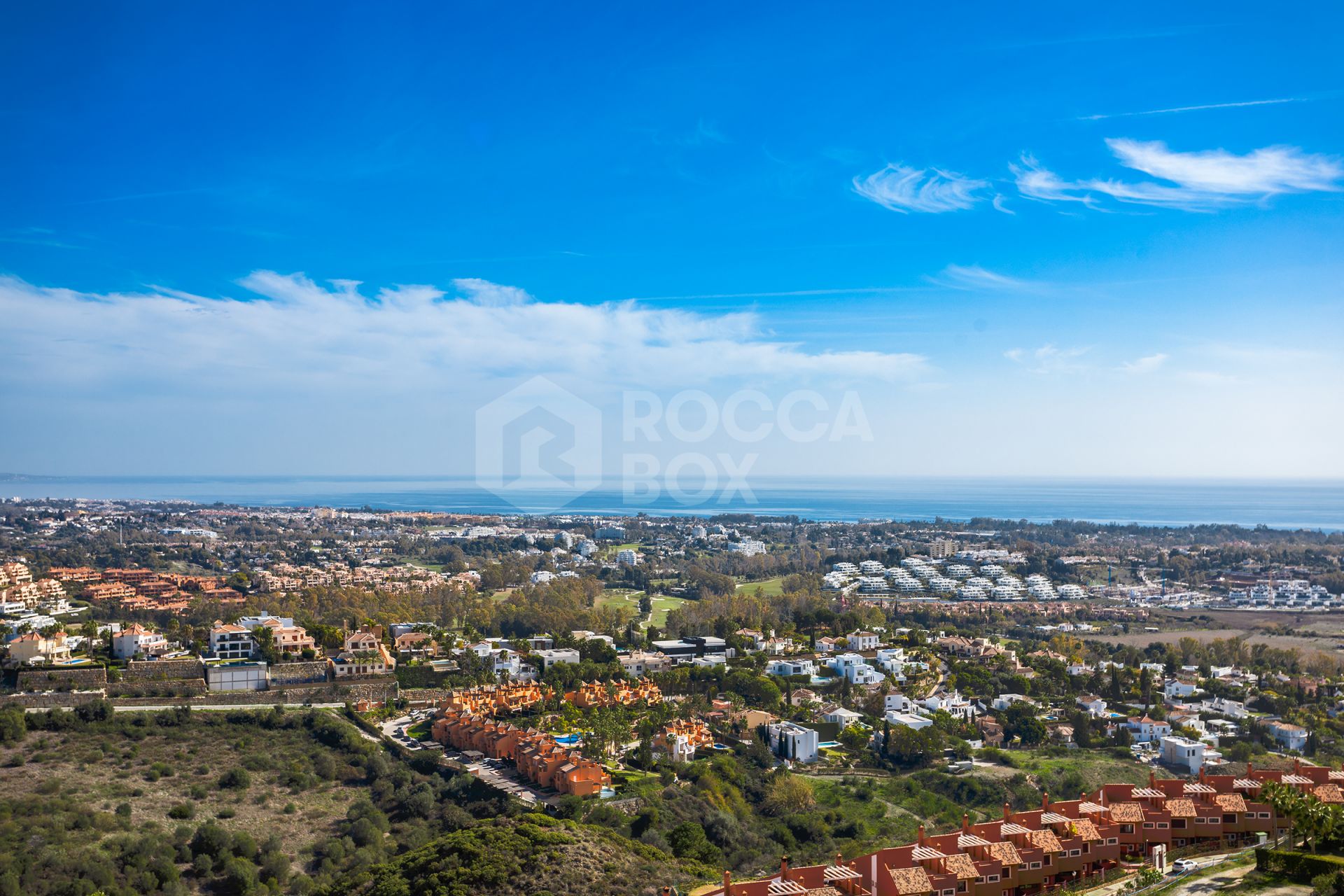 Semi-detached house with open views in Marbella Views, Benahavís