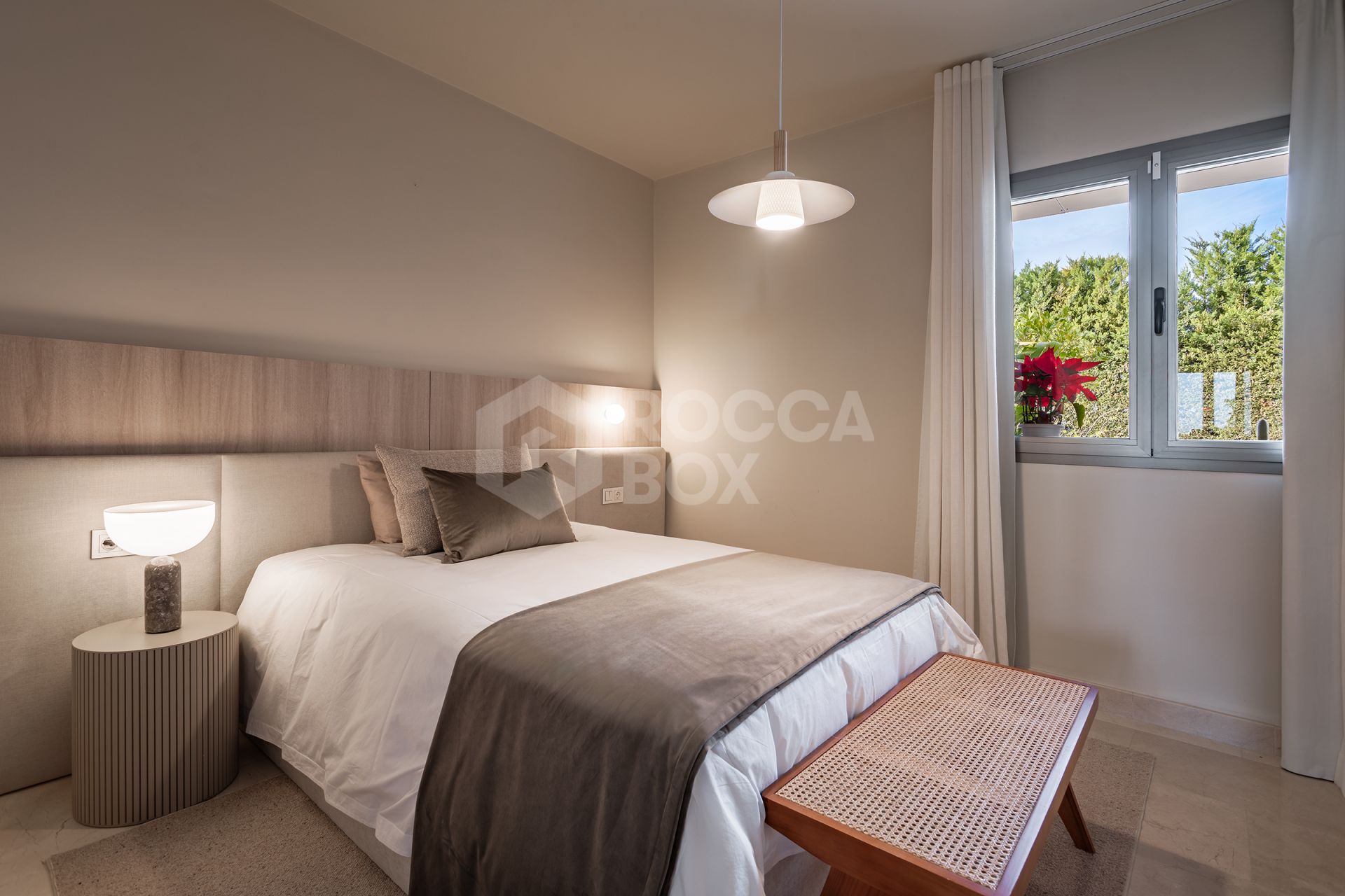 Semi-detached house with open views in Marbella Views, Benahavís