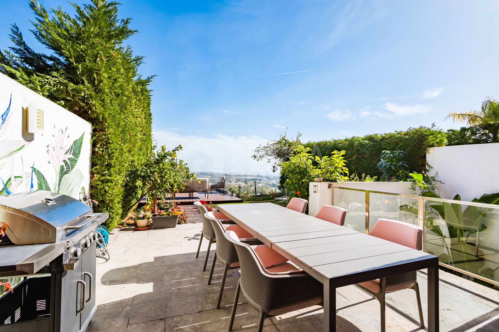 Semi-detached house with open views in Marbella Views, Benahavís