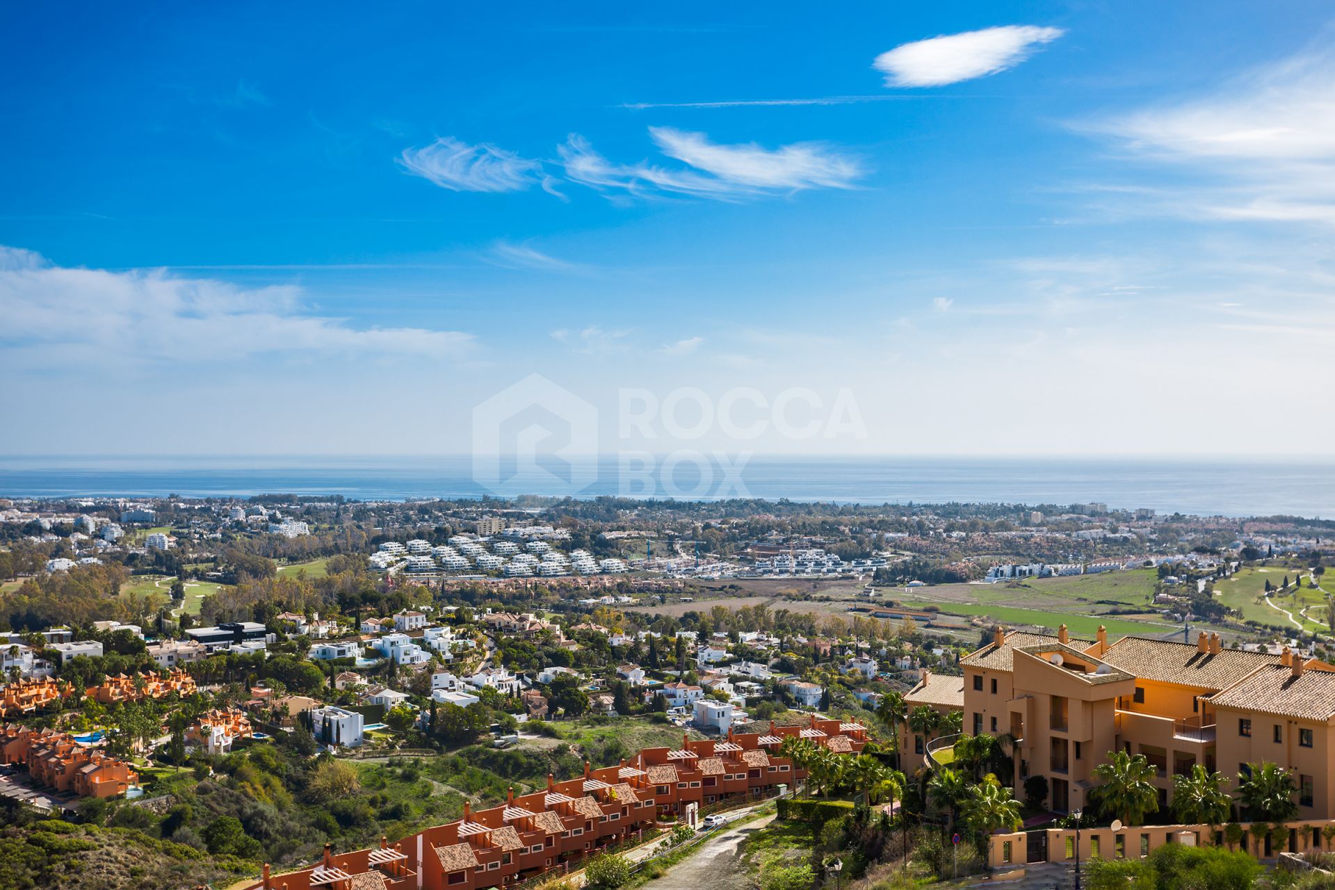 Semi-detached house with open views in Marbella Views, Benahavís