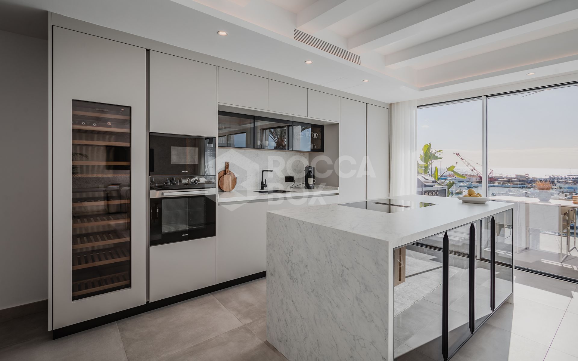 Bright and spacious fully renovated frontline duplex penthouse with panoramic views over the marina