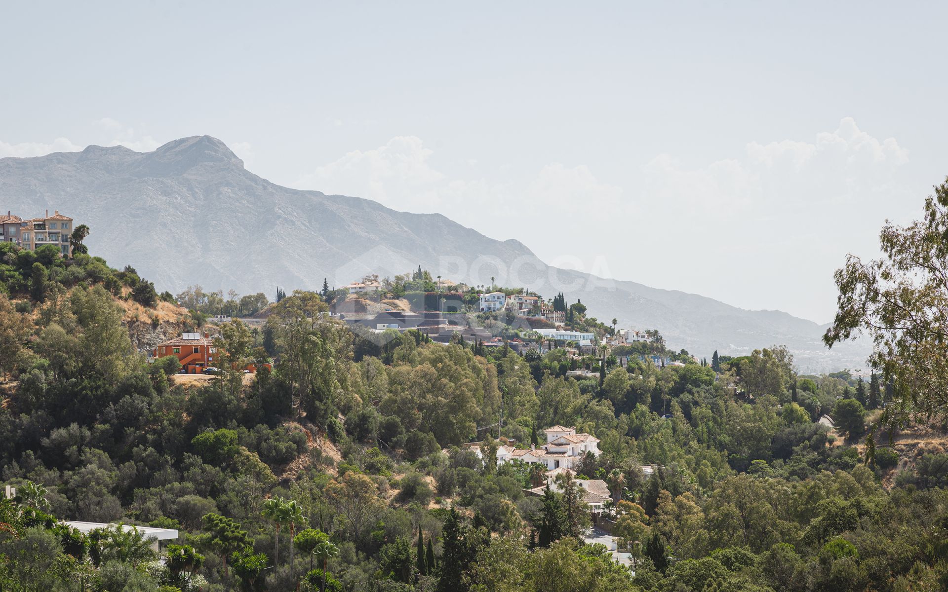 Elegant 2-Bedroom apartment with Panoramic Sea Views in Cumbres de Los Almendros, Benahavís
