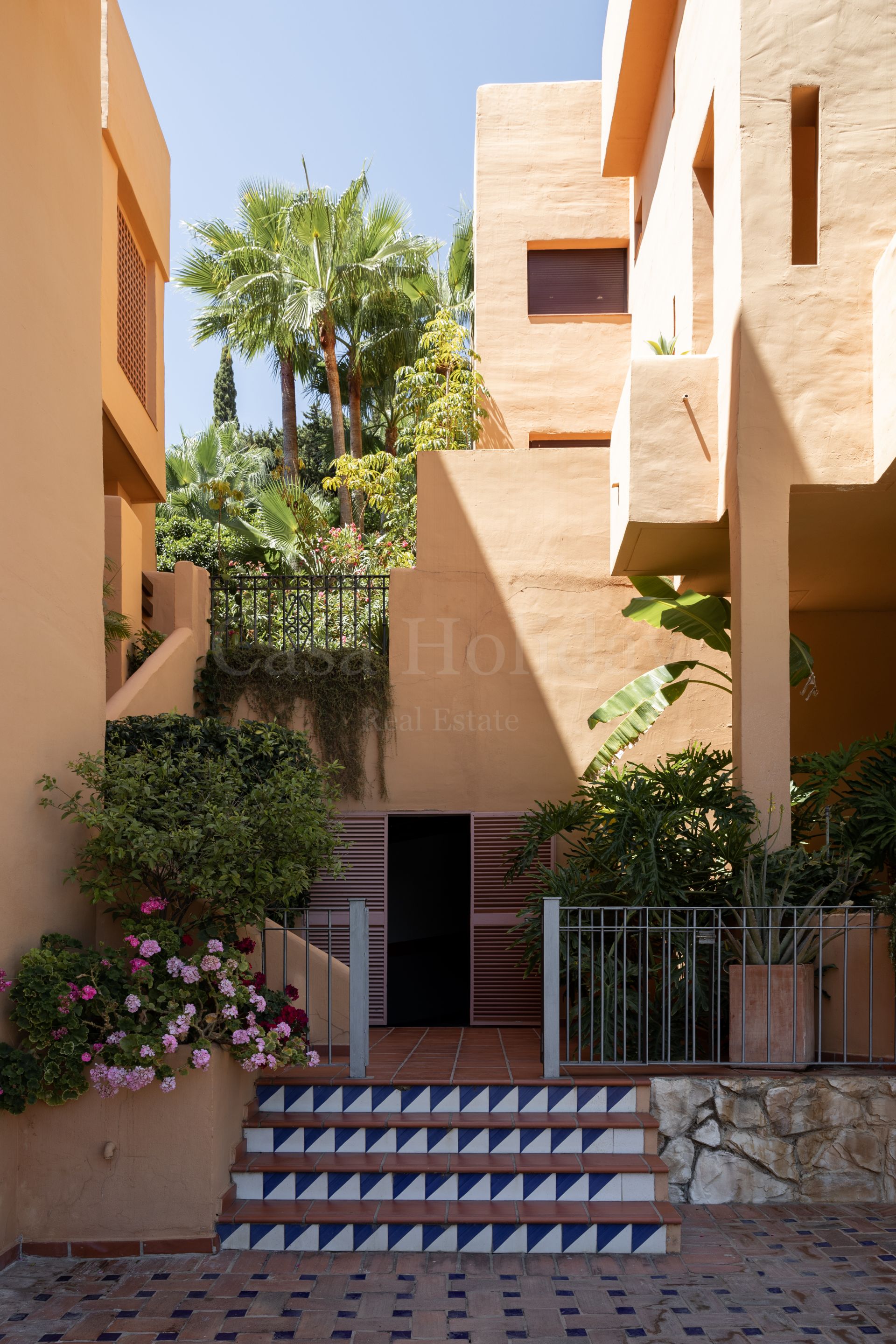 Apartment in Cumbres de Los Almendros, Benahavis