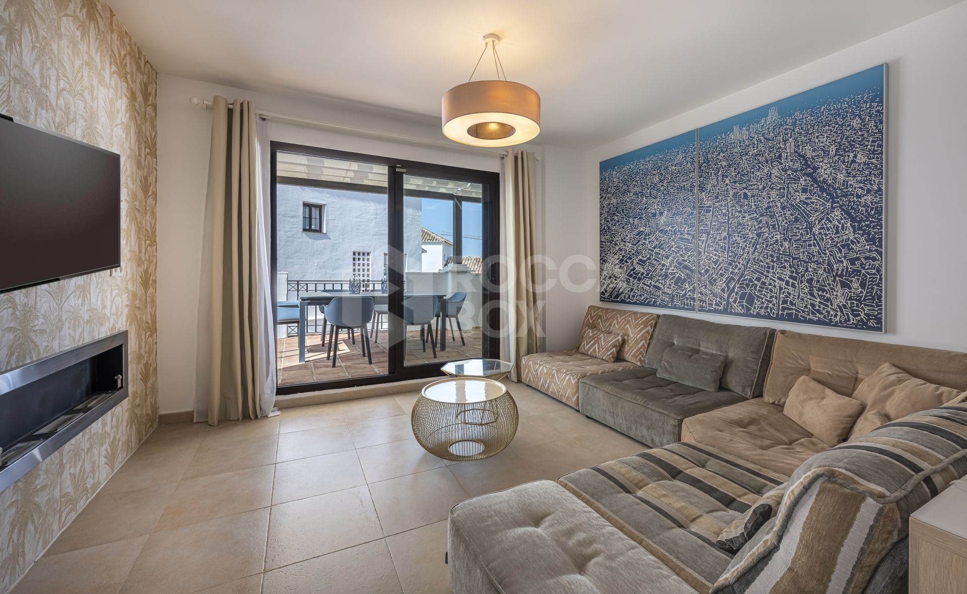 Mediterranean style south-facing triplex located in a gated community in Altos de Los Monteros, East Marbella