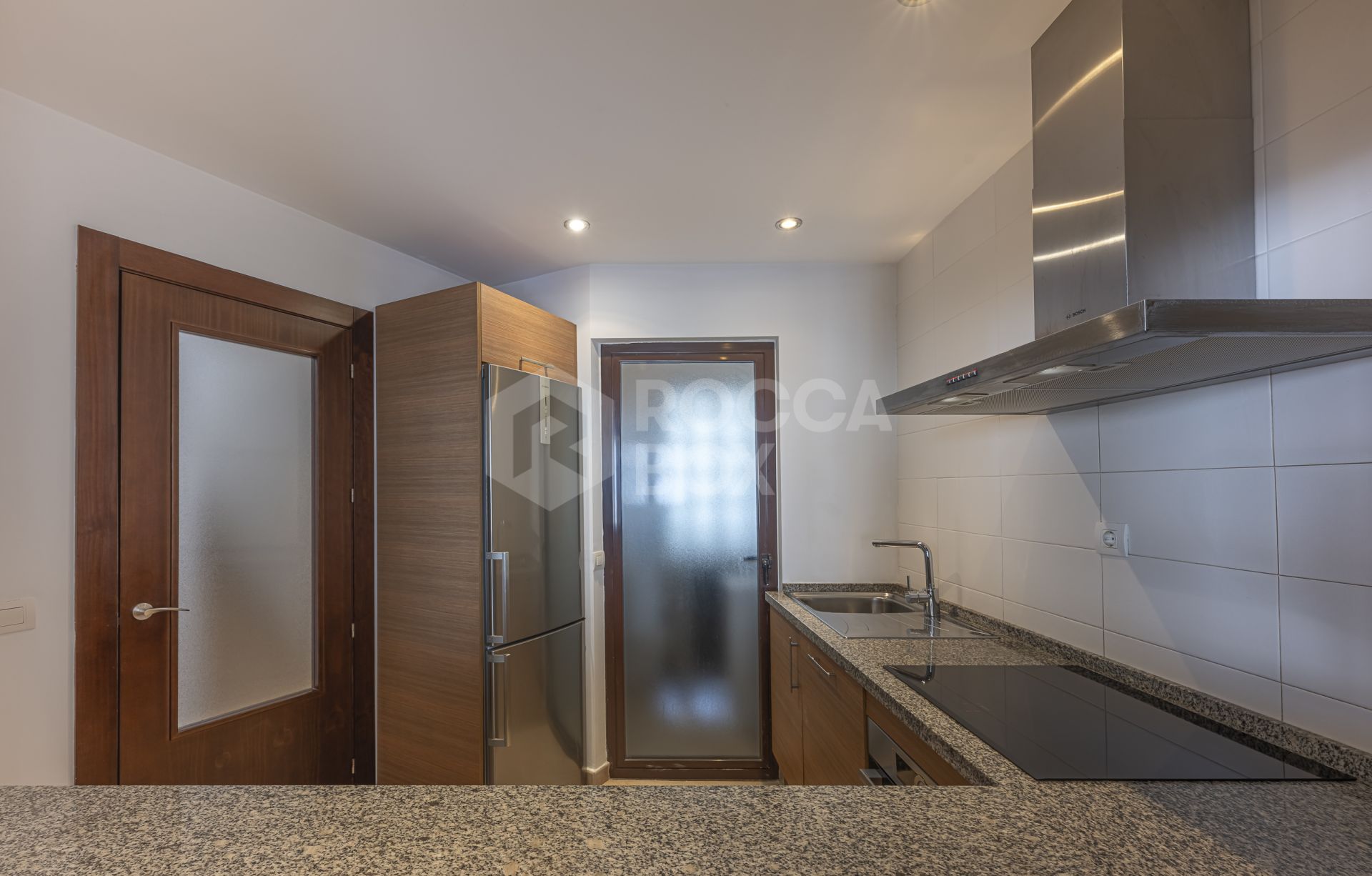 Mediterranean style south-facing triplex located in a gated community in Altos de Los Monteros, East Marbella