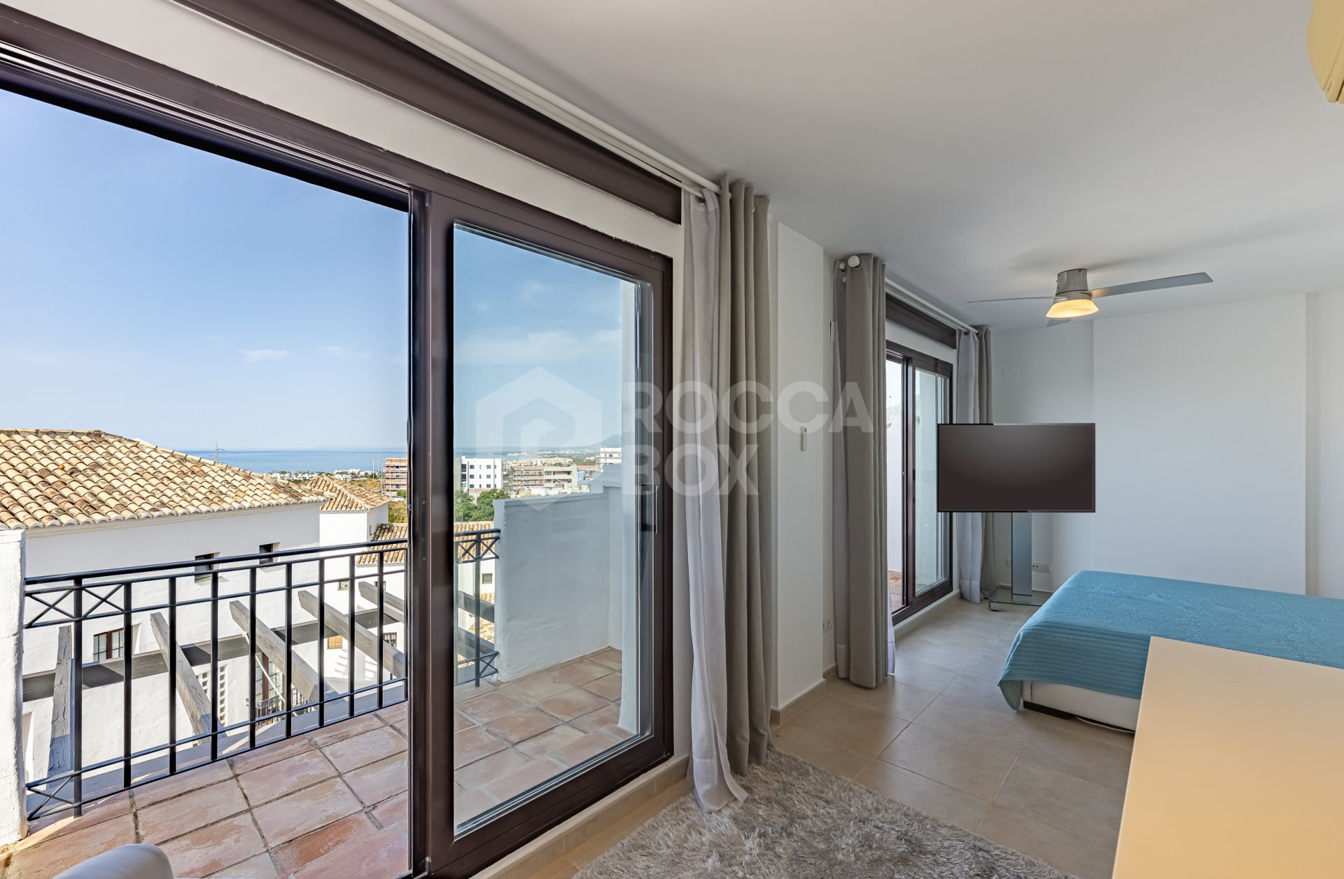 Mediterranean style south-facing triplex located in a gated community in Altos de Los Monteros, East Marbella