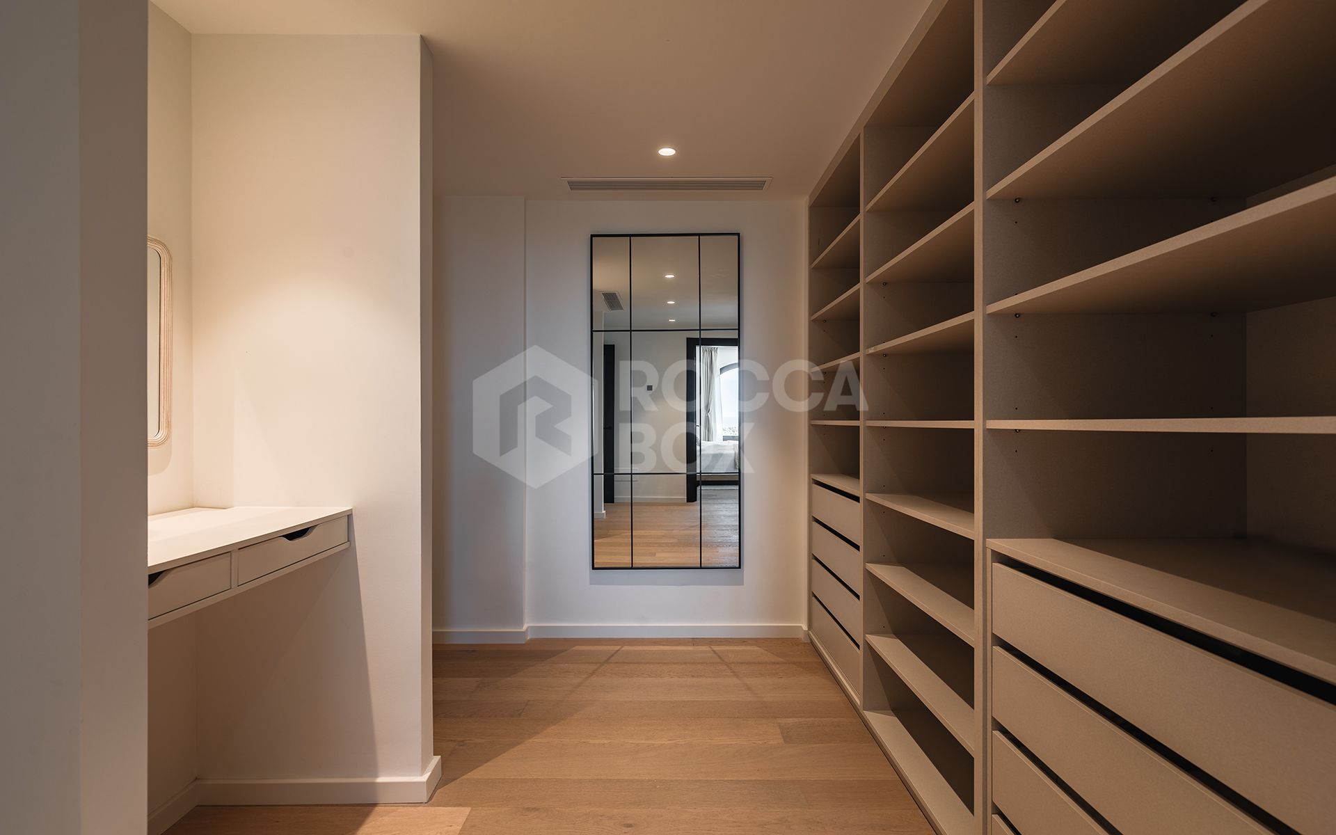 Elegantly renovated luxury villa in the residential gated estate of El Madroñal, Benahavís