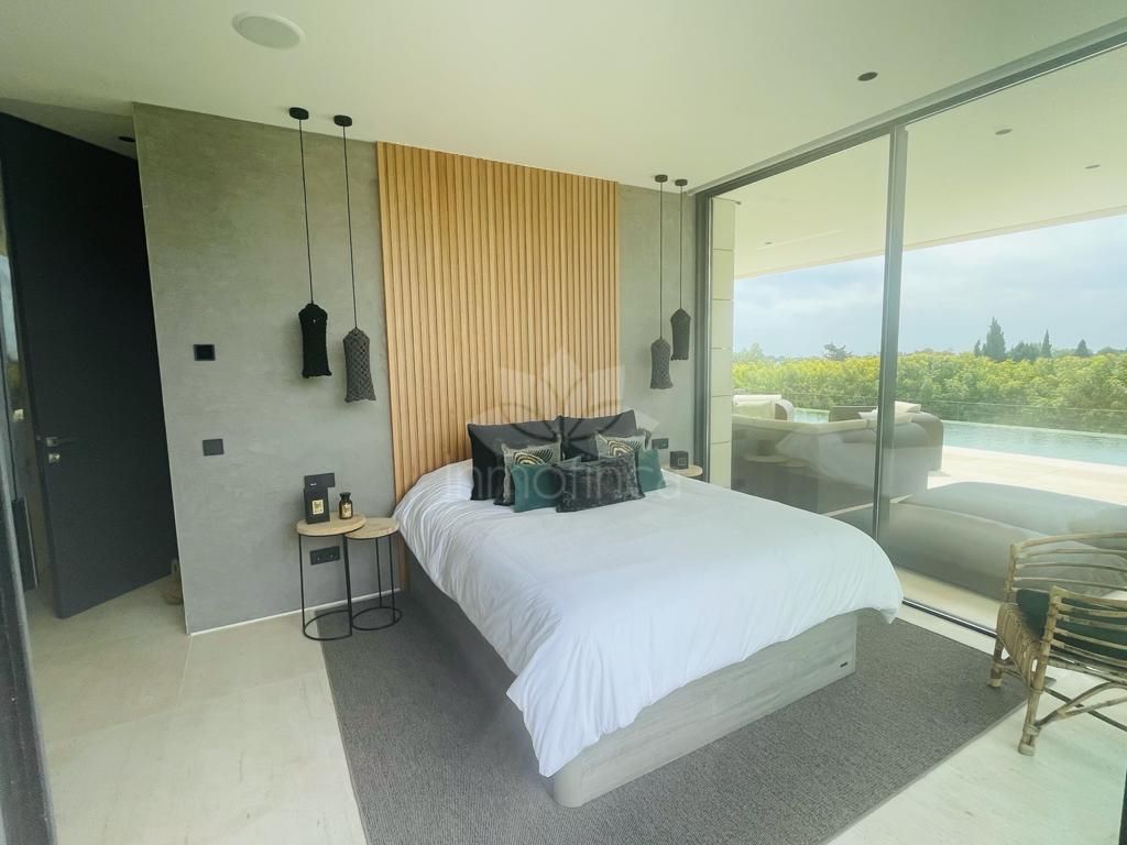 Villa en Lomas del Virrey, Marbella