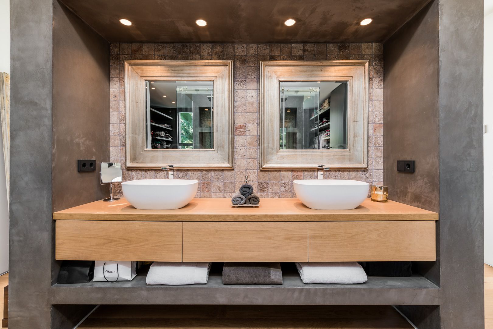 Villa en Lomas del Virrey, Marbella