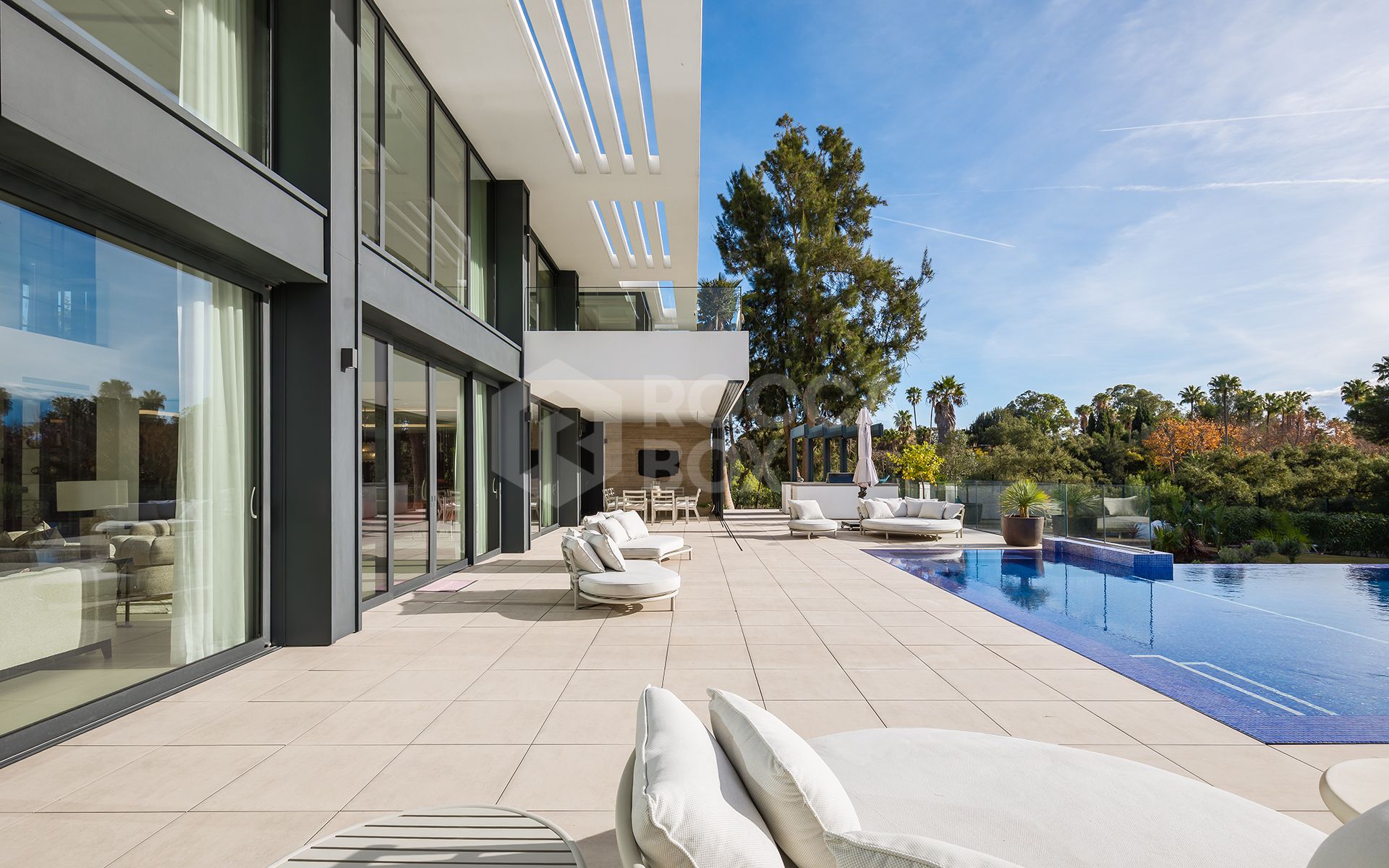 A Masterpiece of Modern Elegance in Sotogrande’s Kings and Queens