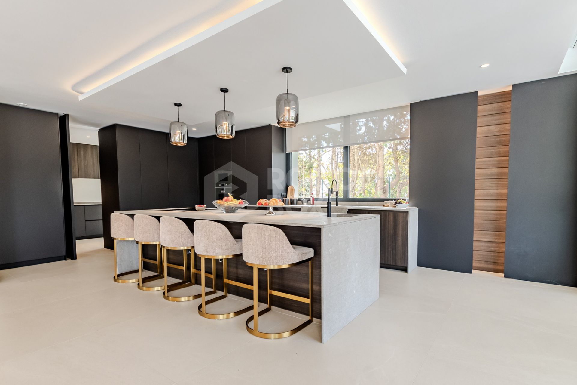 A Masterpiece of Modern Elegance in Sotogrande’s Kings and Queens